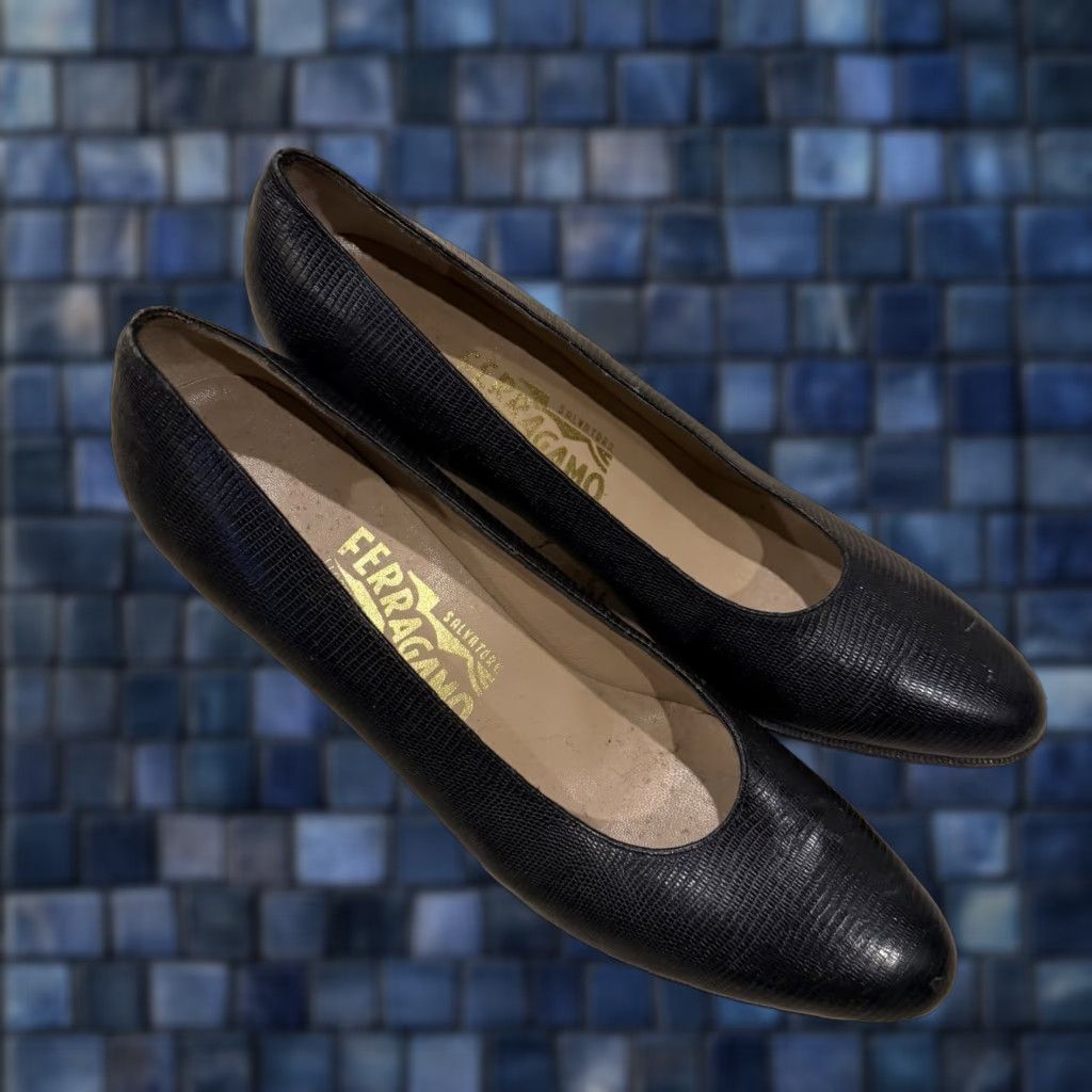 Salvatore Ferragamo VINTAGE Salvatore Ferragamo Womens Black Pumps Heels - Size 9 AAA Leather Round Toe Med Heel Womens Size US 9 / IT 39 - 1 Thumbnail