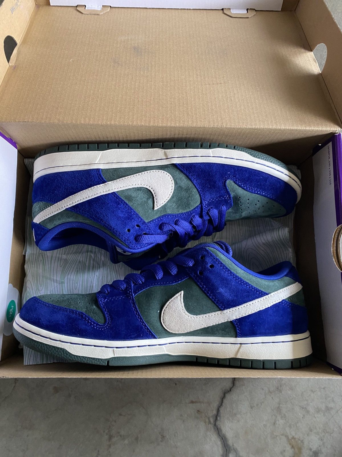 Nike SB Nike SB Dunk Low Deep Royal Blue Size US 10 / EU 43 - 1 Thumbnail