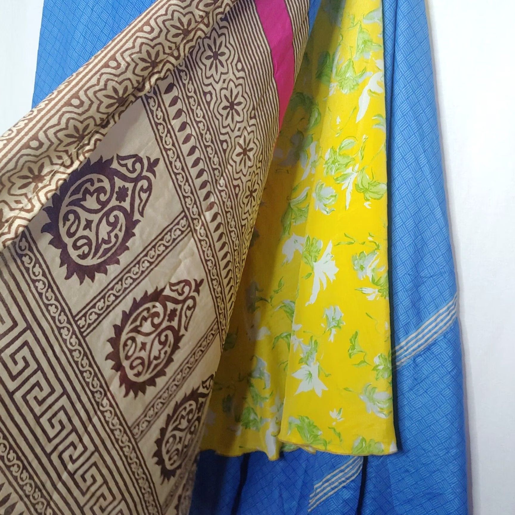 Vintage VINTAGE Darn Good Yarn Bohemian Wrap Skirt Women Plus 22-26 Silk Layered Recycled Sari Hippie Casual Size 40" / US 18 - 4 Thumbnail