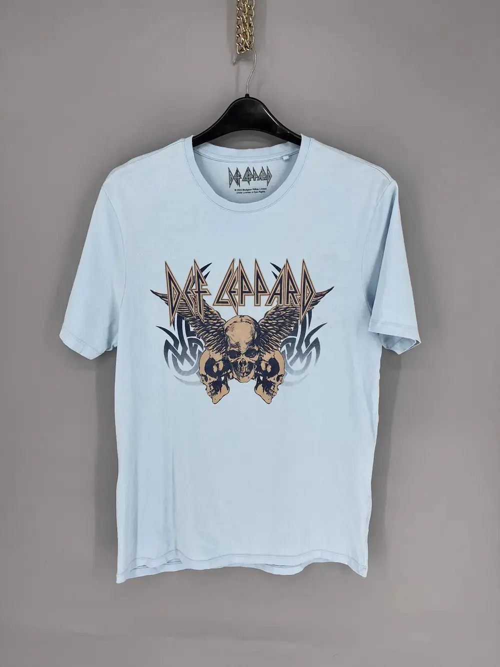Band Tees Vintage Y2K Def Leppard Band Tee Size M Size US M / EU 48-50 / 2 - 1 Thumbnail