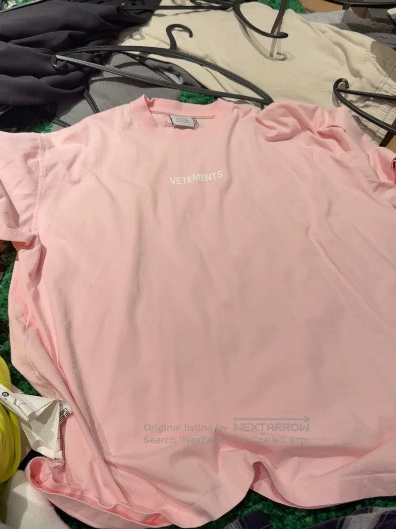 Vetements Vetements Pink Round Neck T-Shirt XS Size Size US XS / EU 42 / 0 - 1 Thumbnail