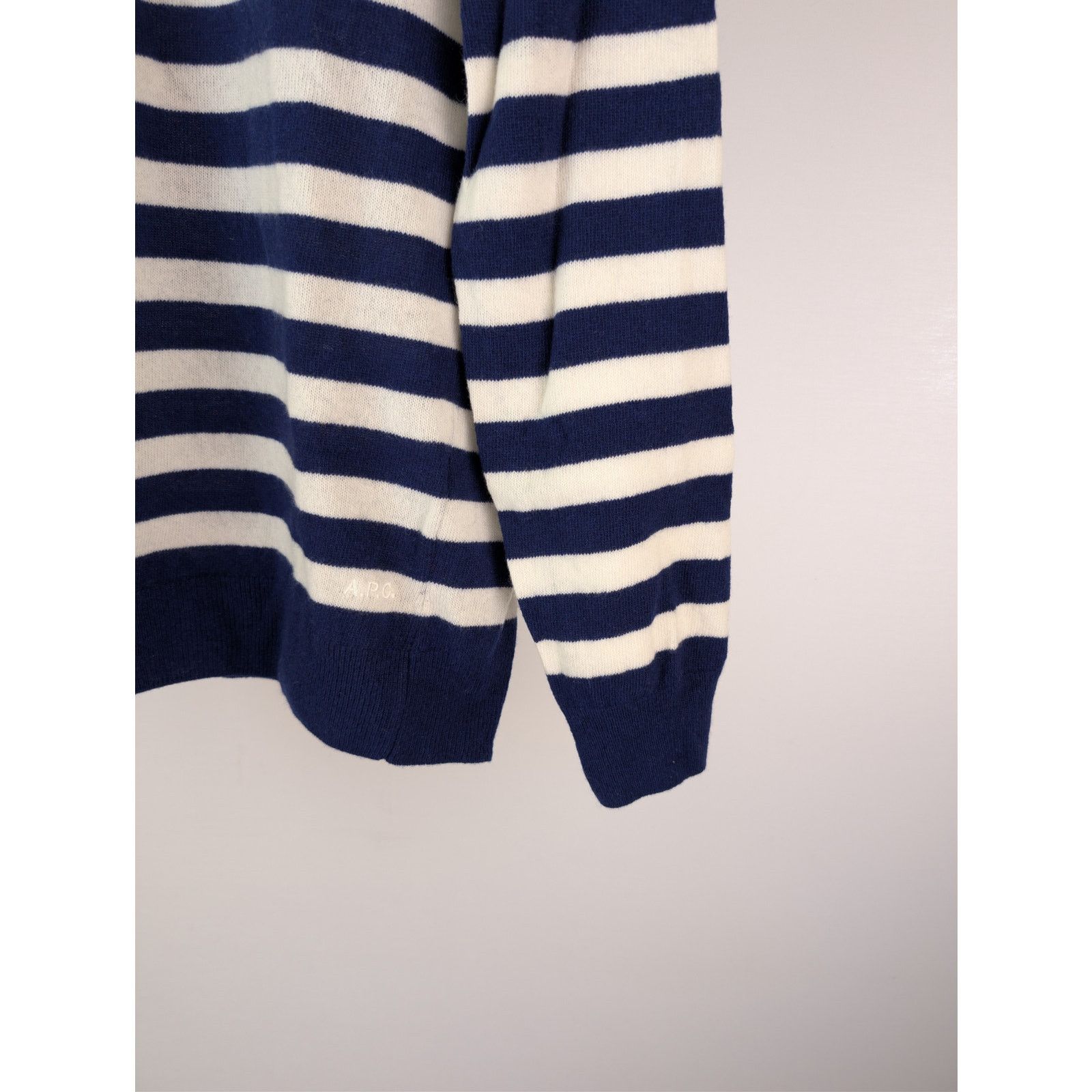 A.P.C. o1rshd1 CC20 Men's Ismael Striped Crew Knit sweater in Navy Size US M / EU 48-50 / 2 - 5 Thumbnail
