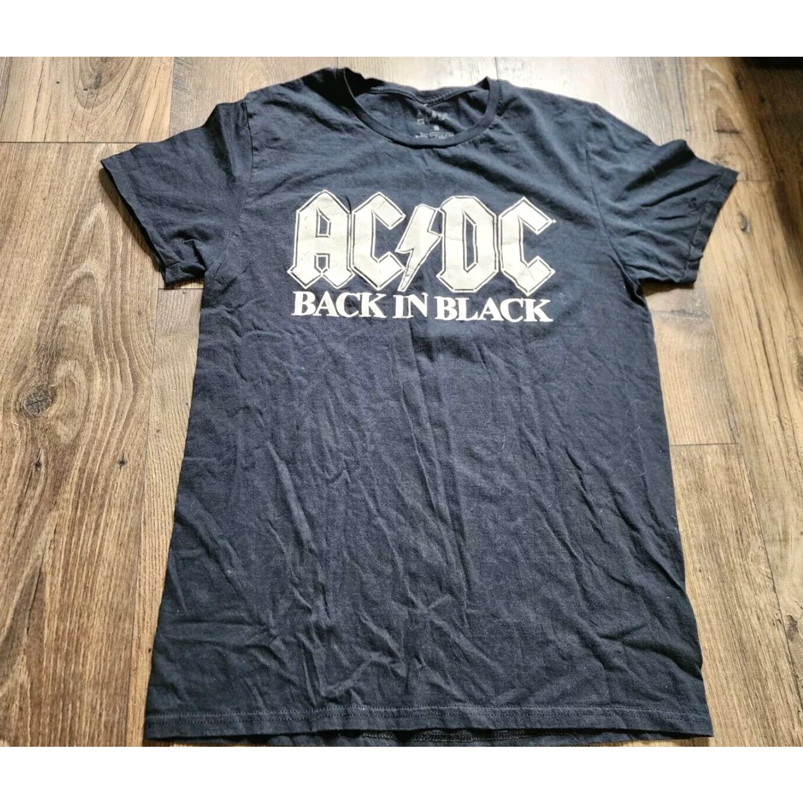 Vintage ACDC Back In Black Graphic T Shirt Black Cotton Short Sleeve Mens Regular Fit Size US S / EU 44-46 / 1 - 5 Thumbnail
