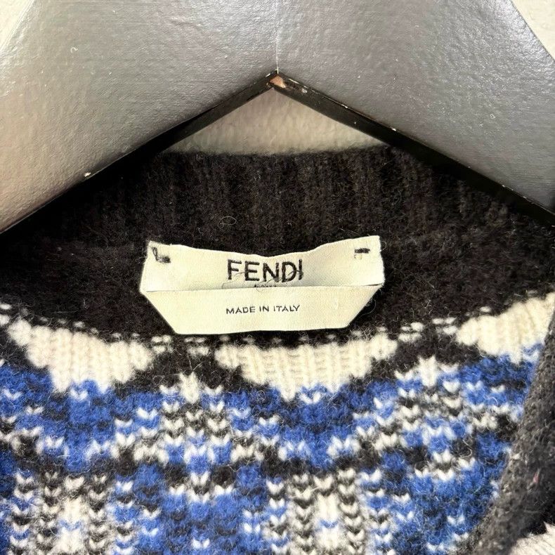 Fendi Fendi size 38 Long sweater with letter logo on the neck Size US XXS / EU 40 - 4 Thumbnail