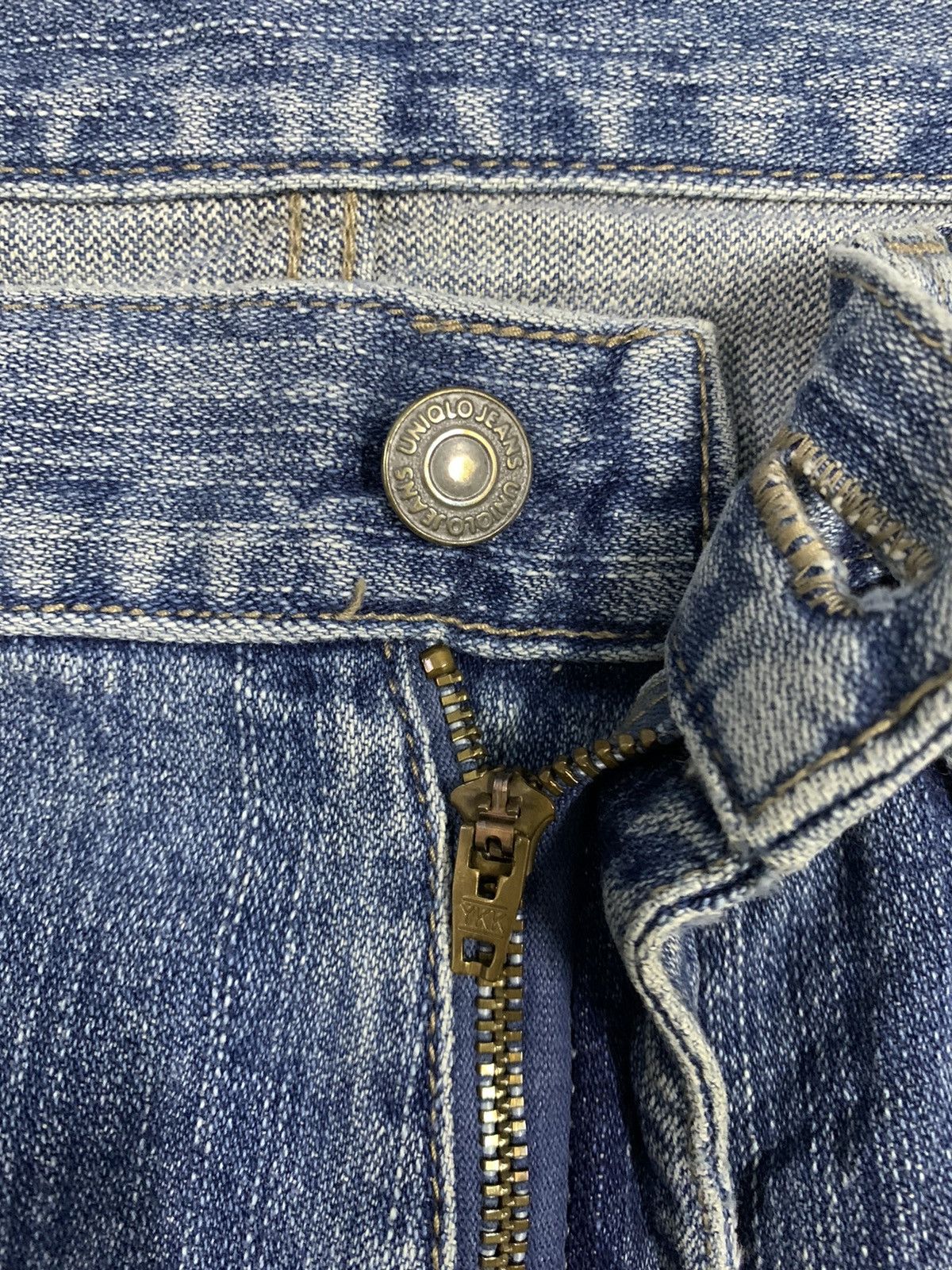 Uniqlo Vintage Y2K Uniqlo Blue Washed Loose Fit Distressed Jeans Size US 30 / EU 46 - 4 Thumbnail