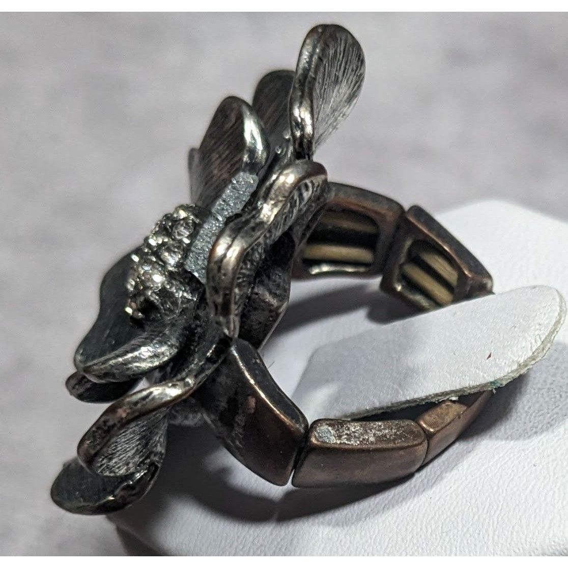 Other Metallic Floral Rhinestone Silver Tone Stretch Ring Size 5 Size ONE SIZE - 9 Thumbnail