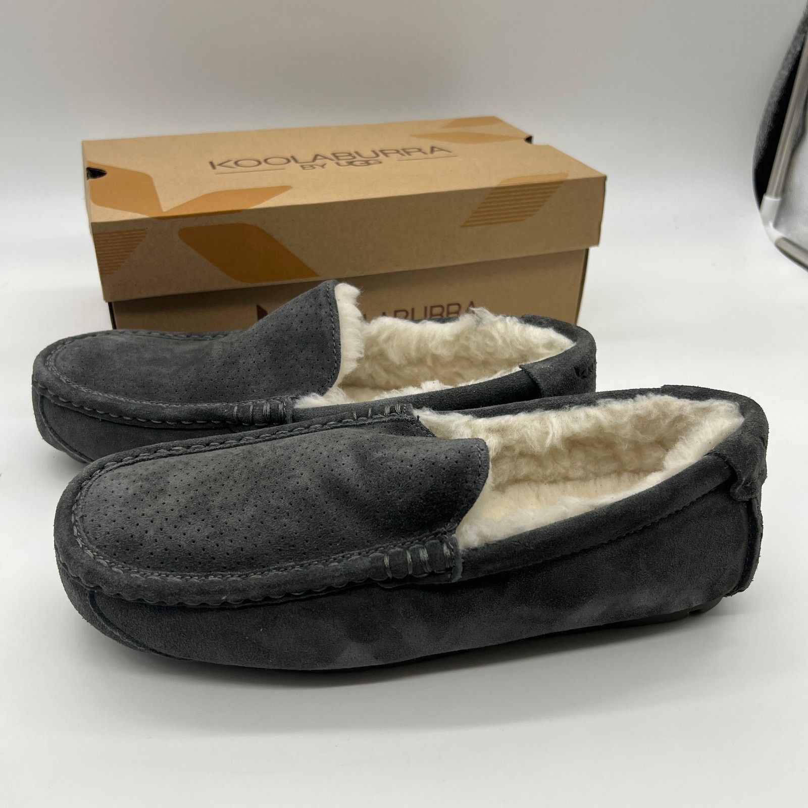 Other Koolaburra by UGG Mens 9 Medium Mocassin Slippers Size US 9 / EU 42 - 2 Thumbnail