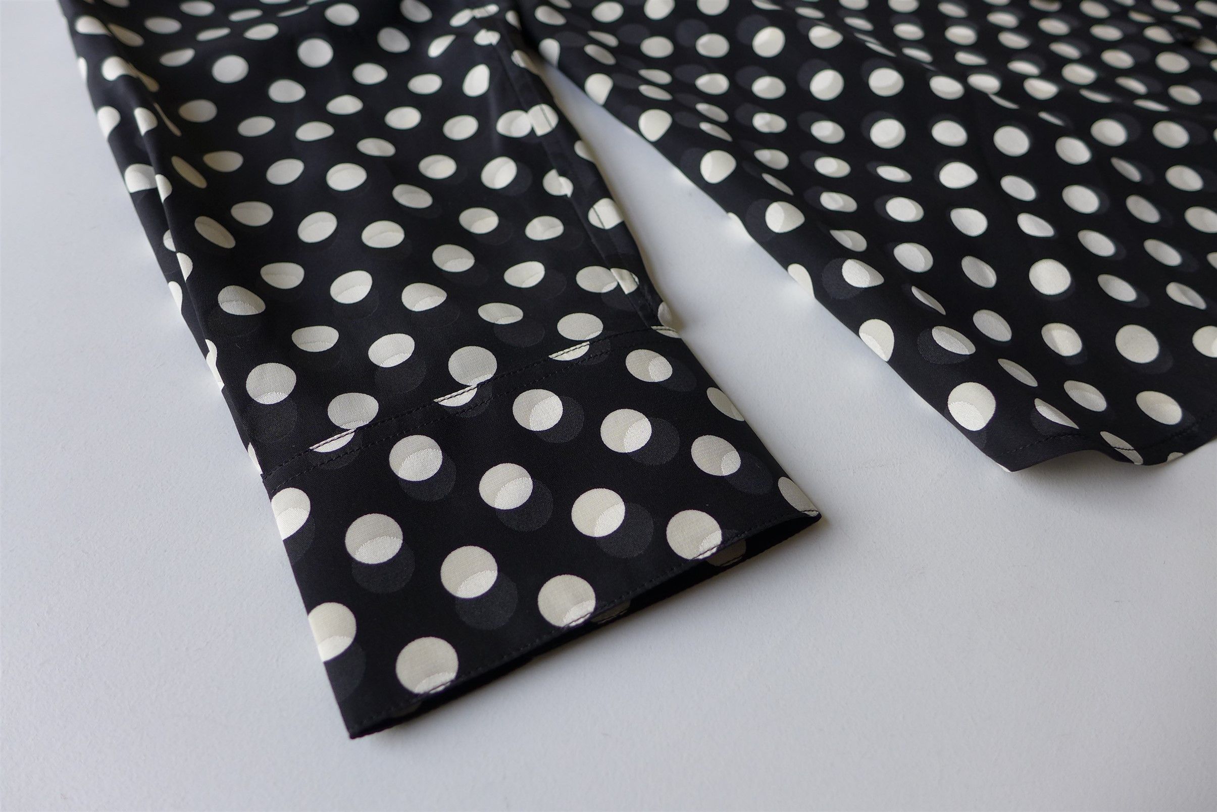 Saint Laurent Paris Saint Laurent Black Polka Dot Silk Shirt Size US XL / EU 56 / 4 - 9 Thumbnail