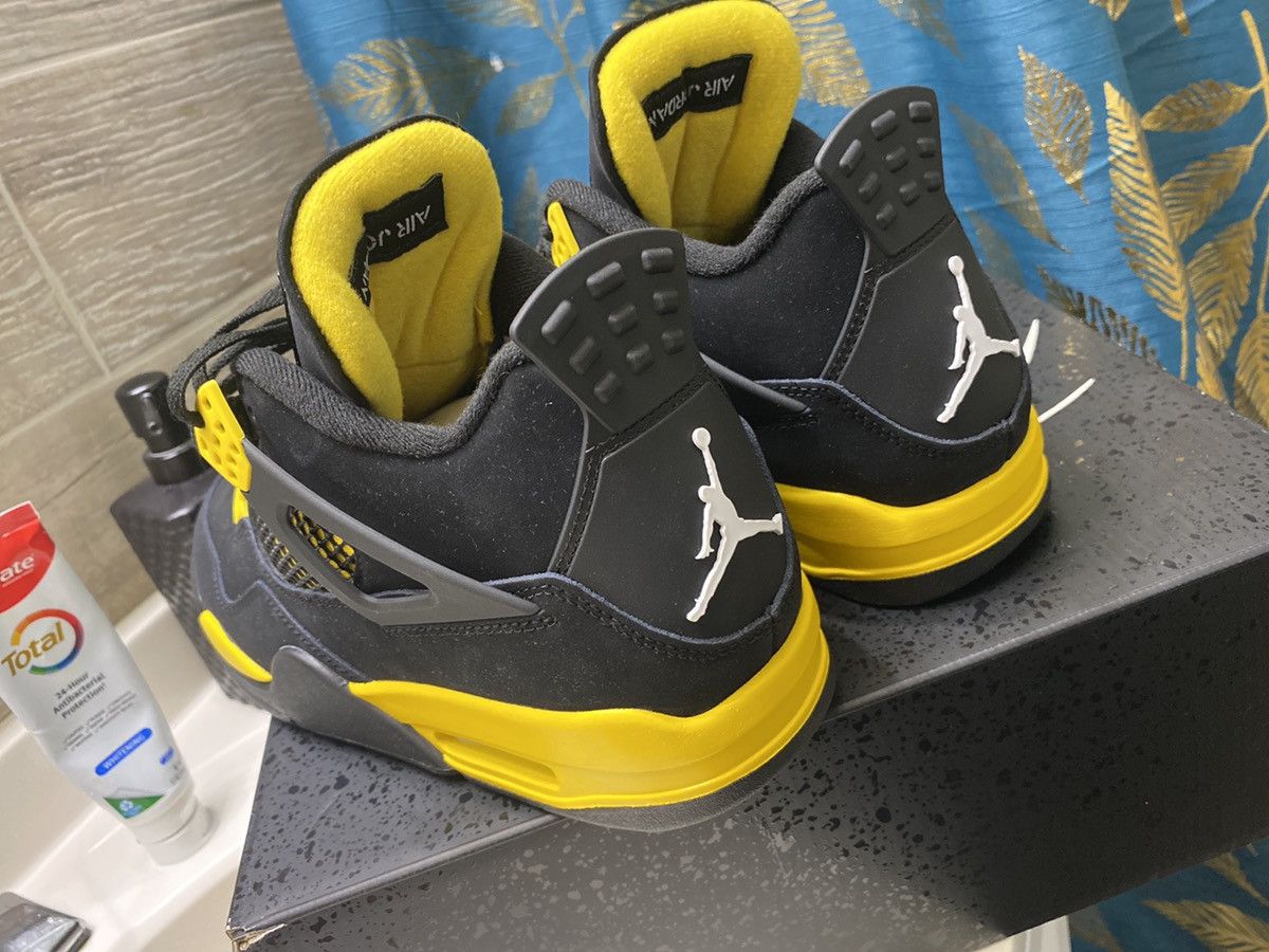 Jordan Brand Air Jordan 4 Retro Size US 9 / EU 42 - 2 Thumbnail