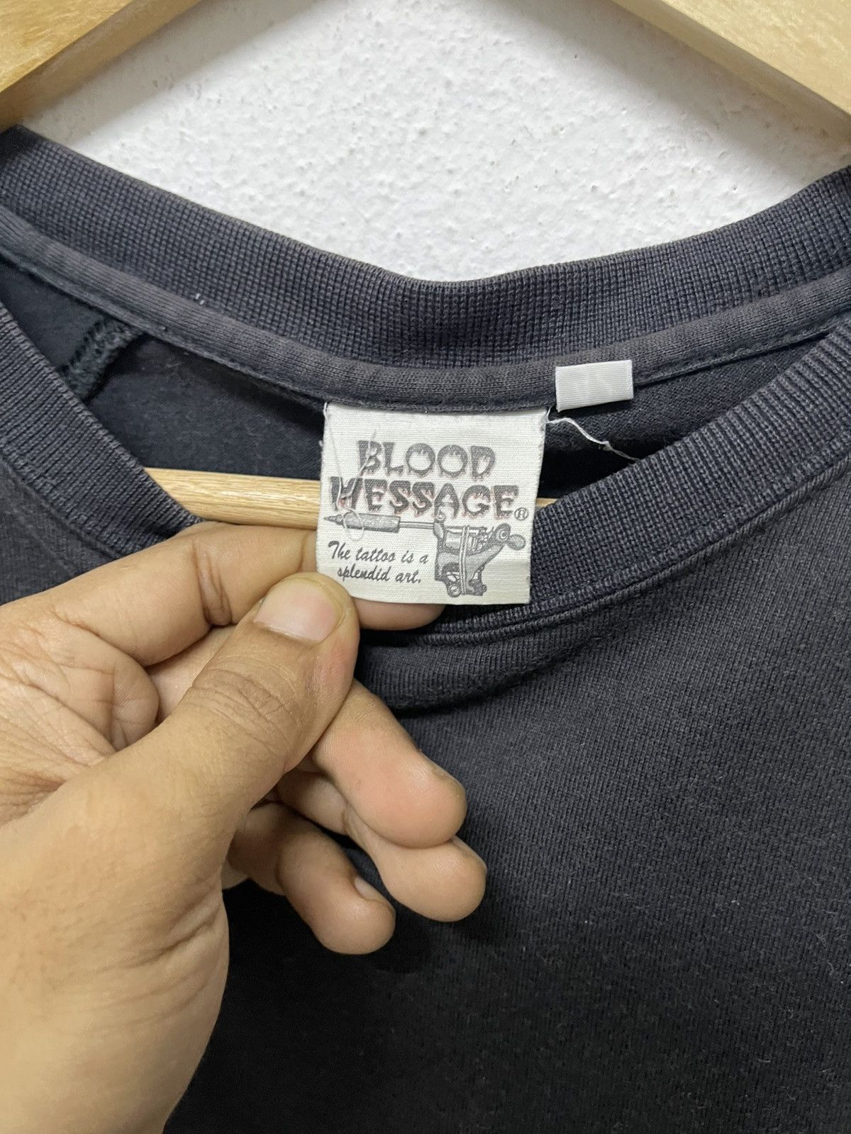 If Six Was Nine 2000s BLOOD MESSAGE JESUS CHRIST TEES SUN FADED Size US M / EU 48-50 / 2 - 14 Thumbnail