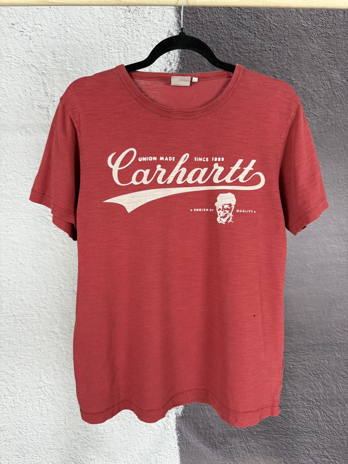 Carhartt Carhartt Union Made red big logo vintage distressed tee Size US S / EU 44-46 / 1 - 2 Thumbnail