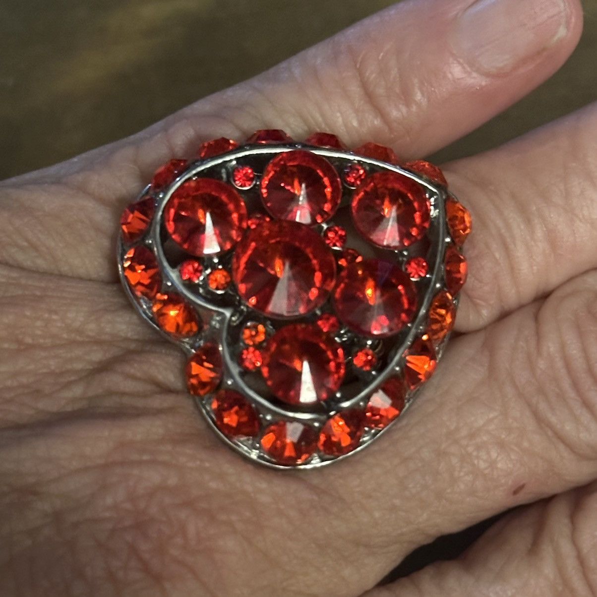 Other Large red rhinestone heart stretch ring Size ONE SIZE - 2 Thumbnail