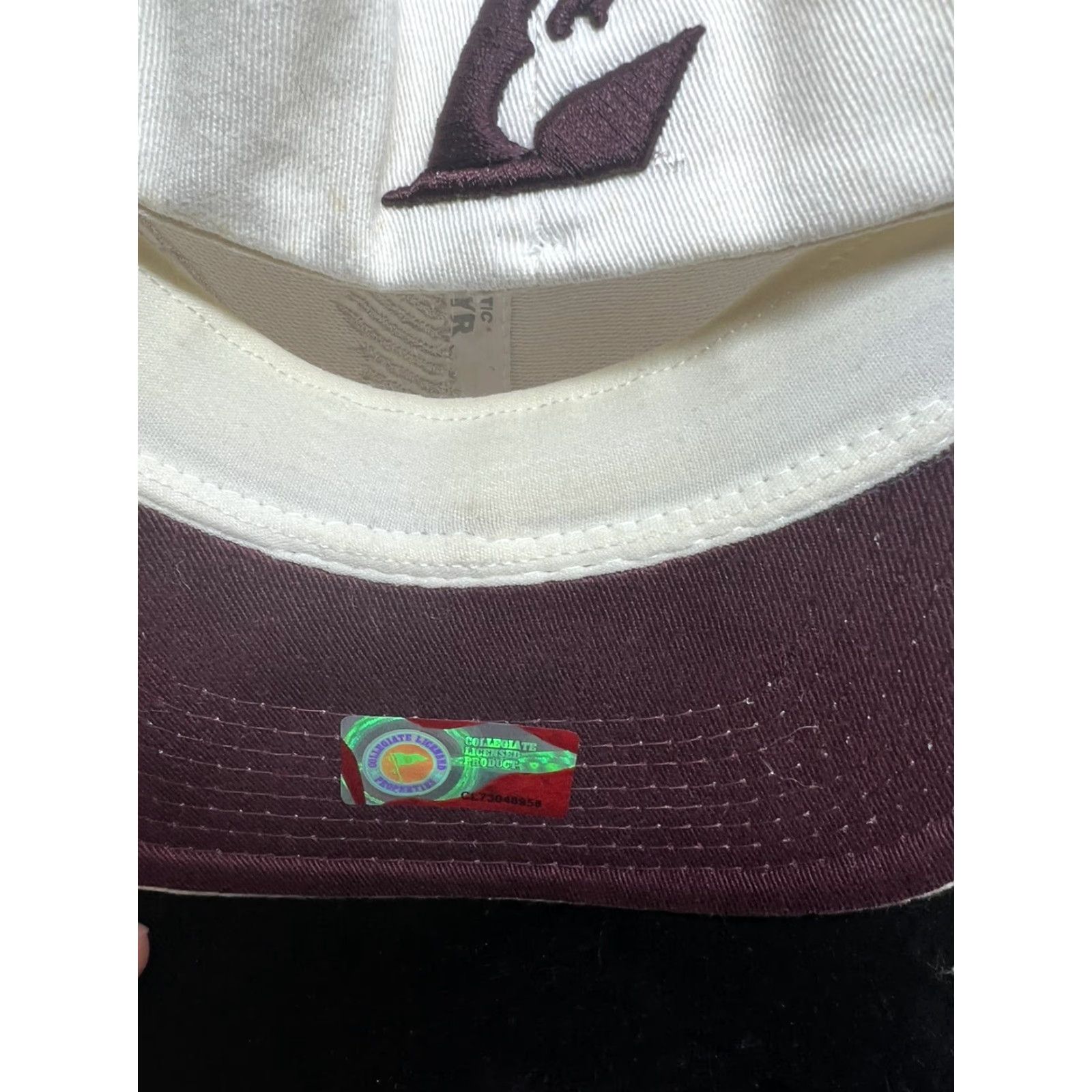 Zephyr ZEphyr Graphix Baseball Cap M/L Adult Embroidered Ivory 97% Cotton 3% Spandex Men Wisconsin UW La Crosse Size ONE SIZE - 5 Thumbnail