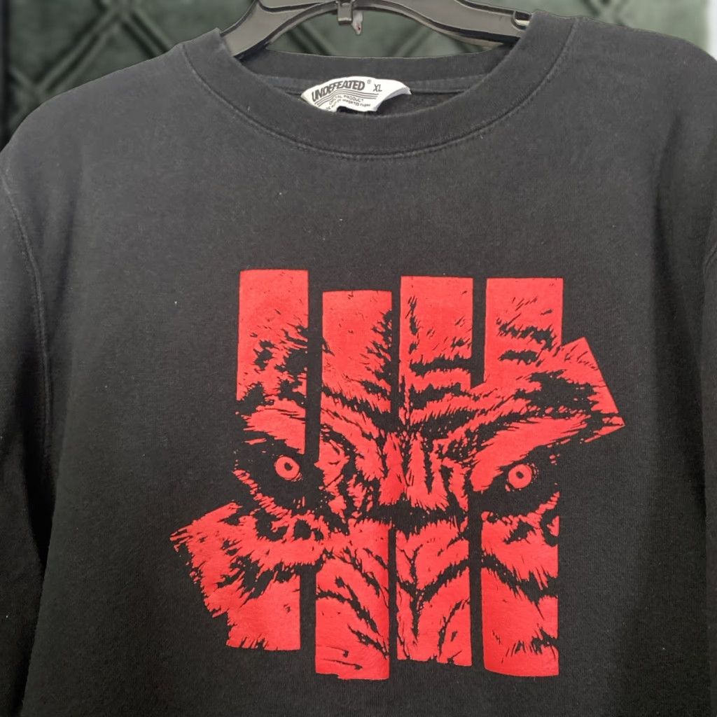 VINTAGE Undefeated Wolf Sweatshirt Crewneck Fleece Black Mens XL