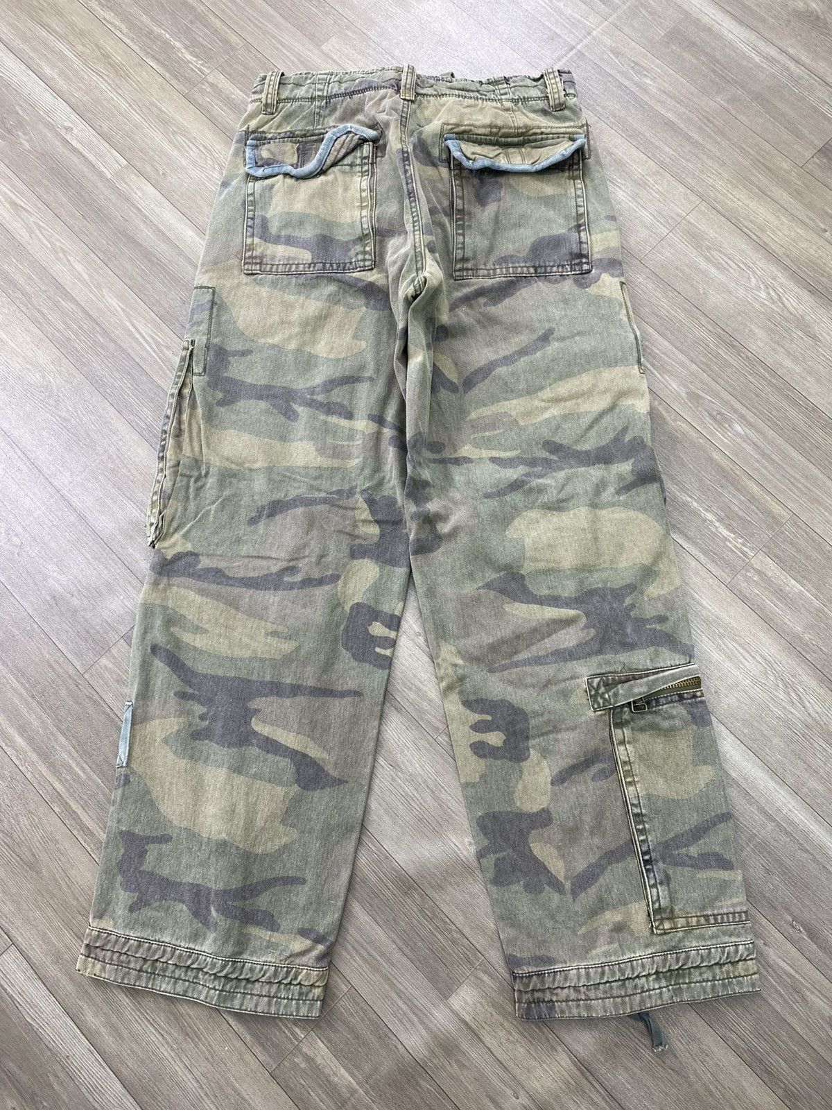 If Six Was Nine Vintage Abercrombie and Fitch 3D Bondage Military Camo Cargo Size US 34 / EU 50 - 14 Thumbnail