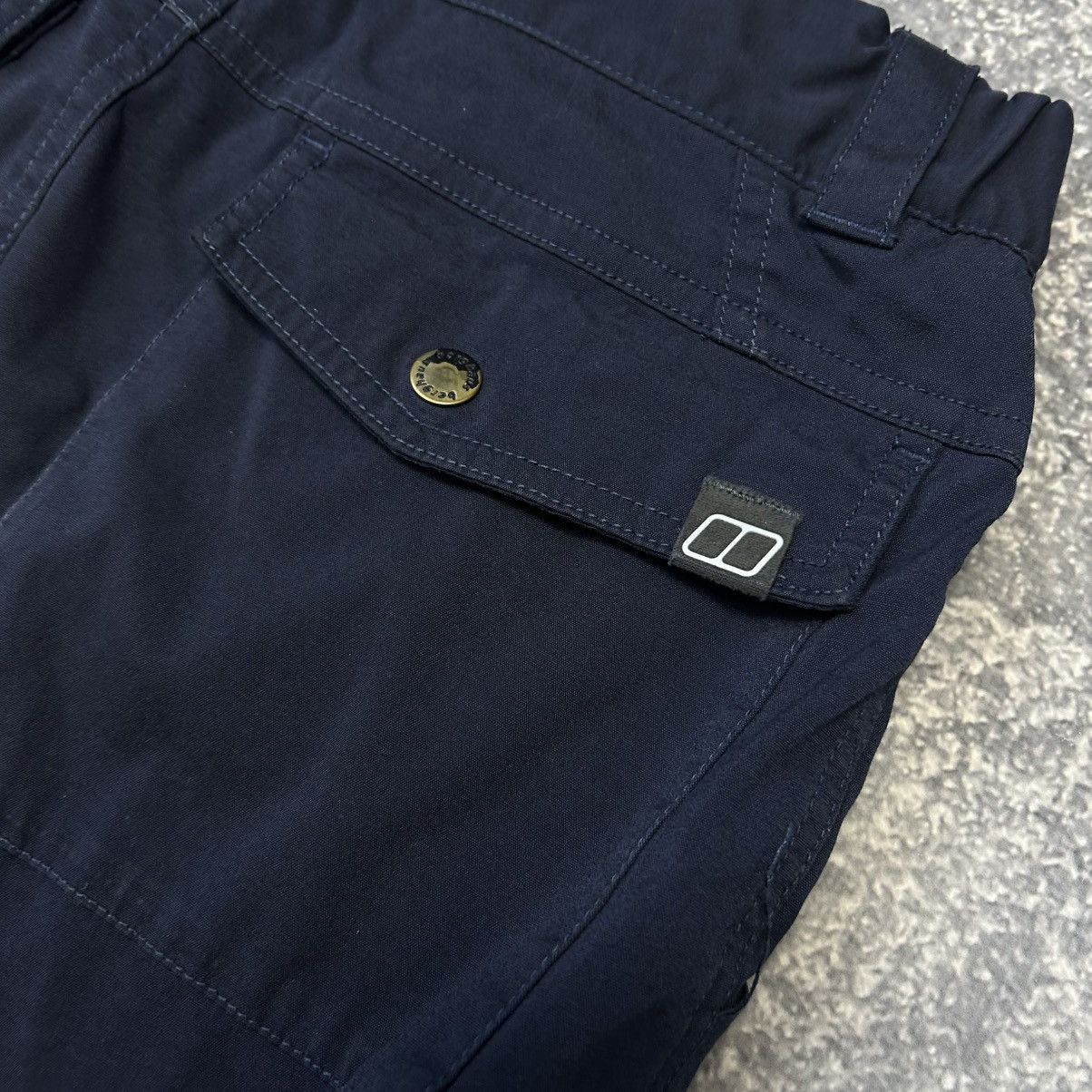 Berghaus Mens Berghaus Cargo Outdoor Gorpcore Pants size S Size US 30 / EU 46 - 12 Thumbnail