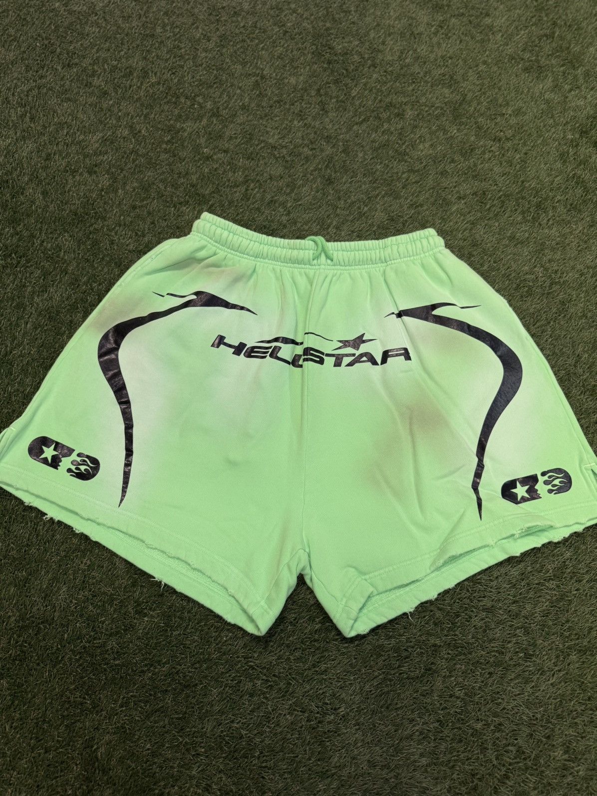 Hellstar Sports Green Shorts Size XL (NEW)