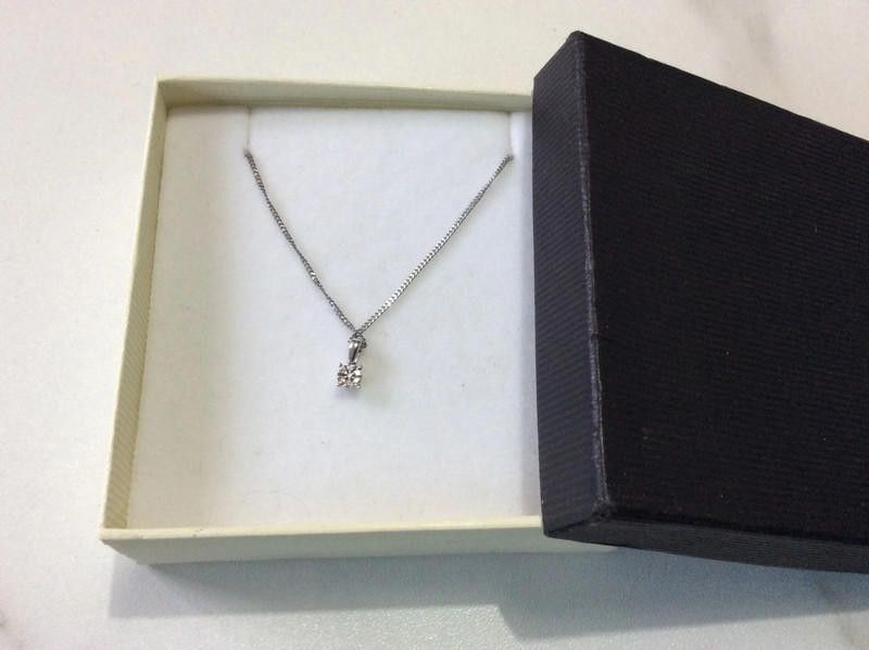 Other 9ct white gold real diamond necklace Size ONE SIZE - 1 Thumbnail
