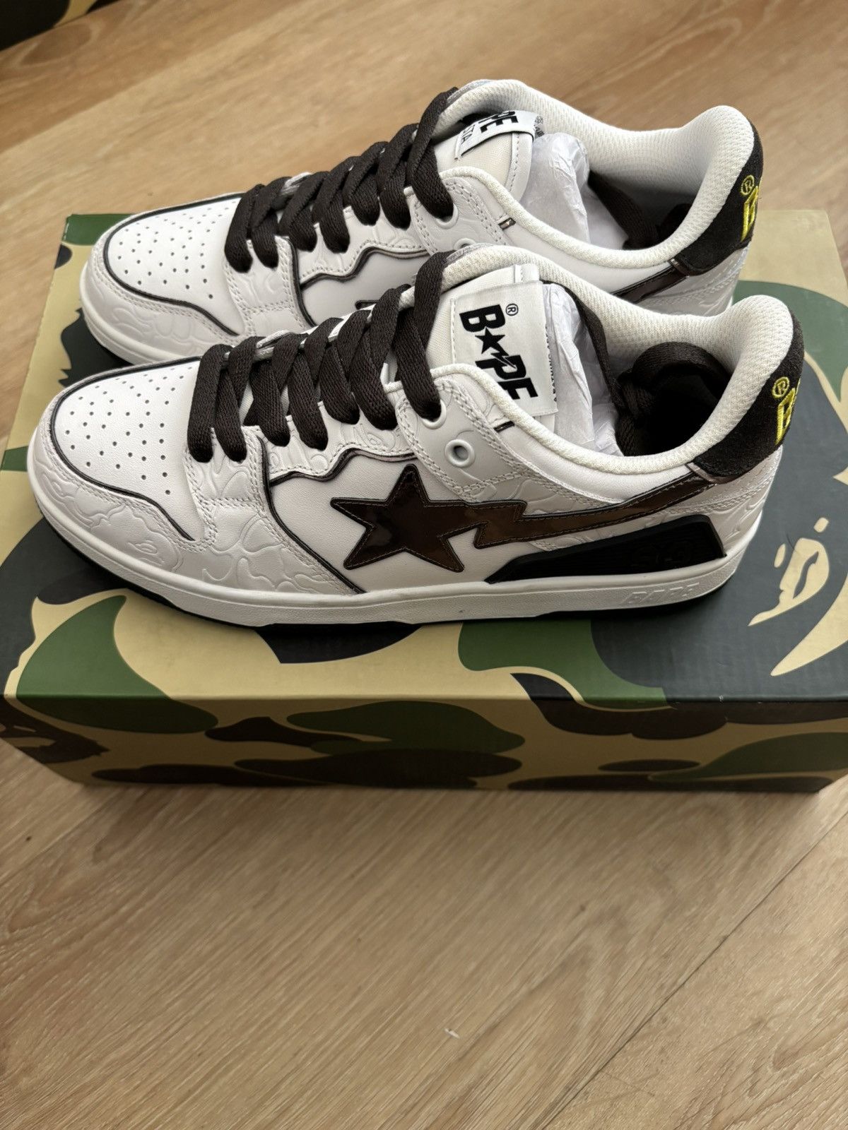 Bape A Bathing Ape Bape SK8 Sta White Silver Size US 6 / EU 39 - 1 Thumbnail