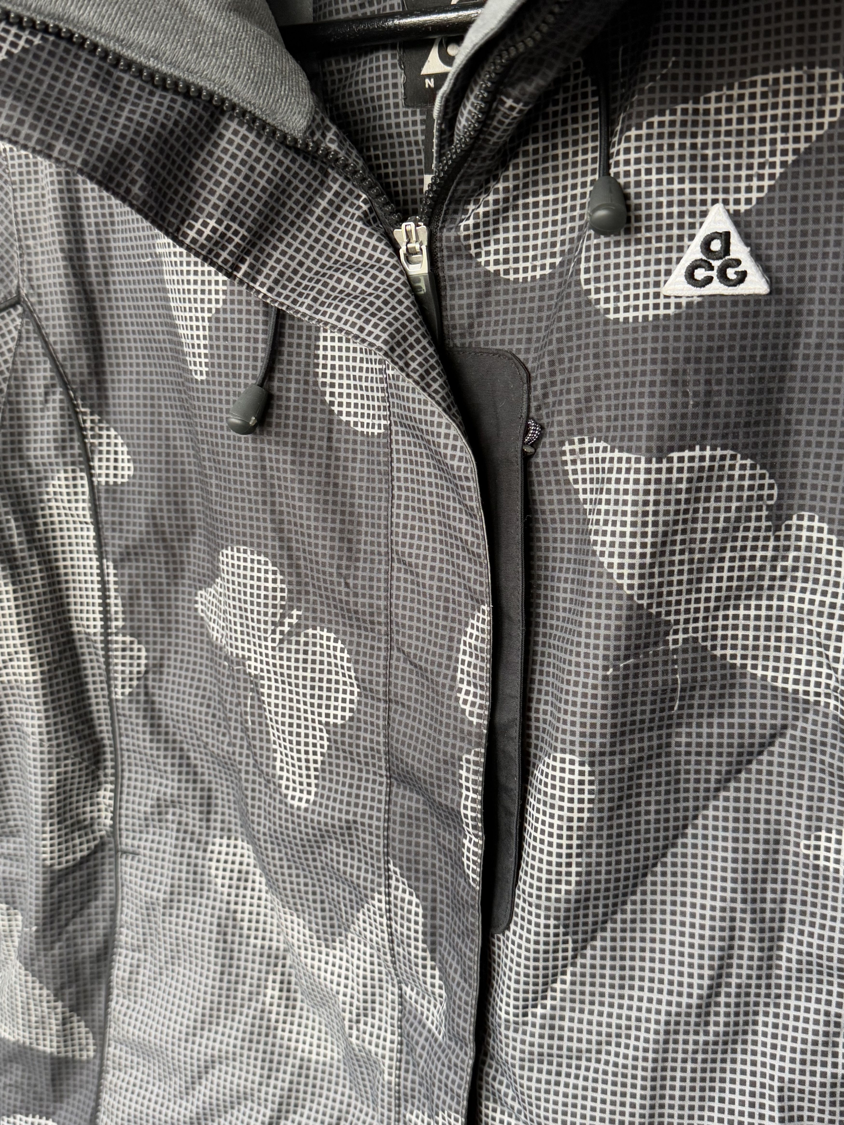 Nike ACG Women's Nike ACG Butterfly Insulated Mountain Ski Jacket Size M / US 6-8 / IT 42-44 - 9 Thumbnail