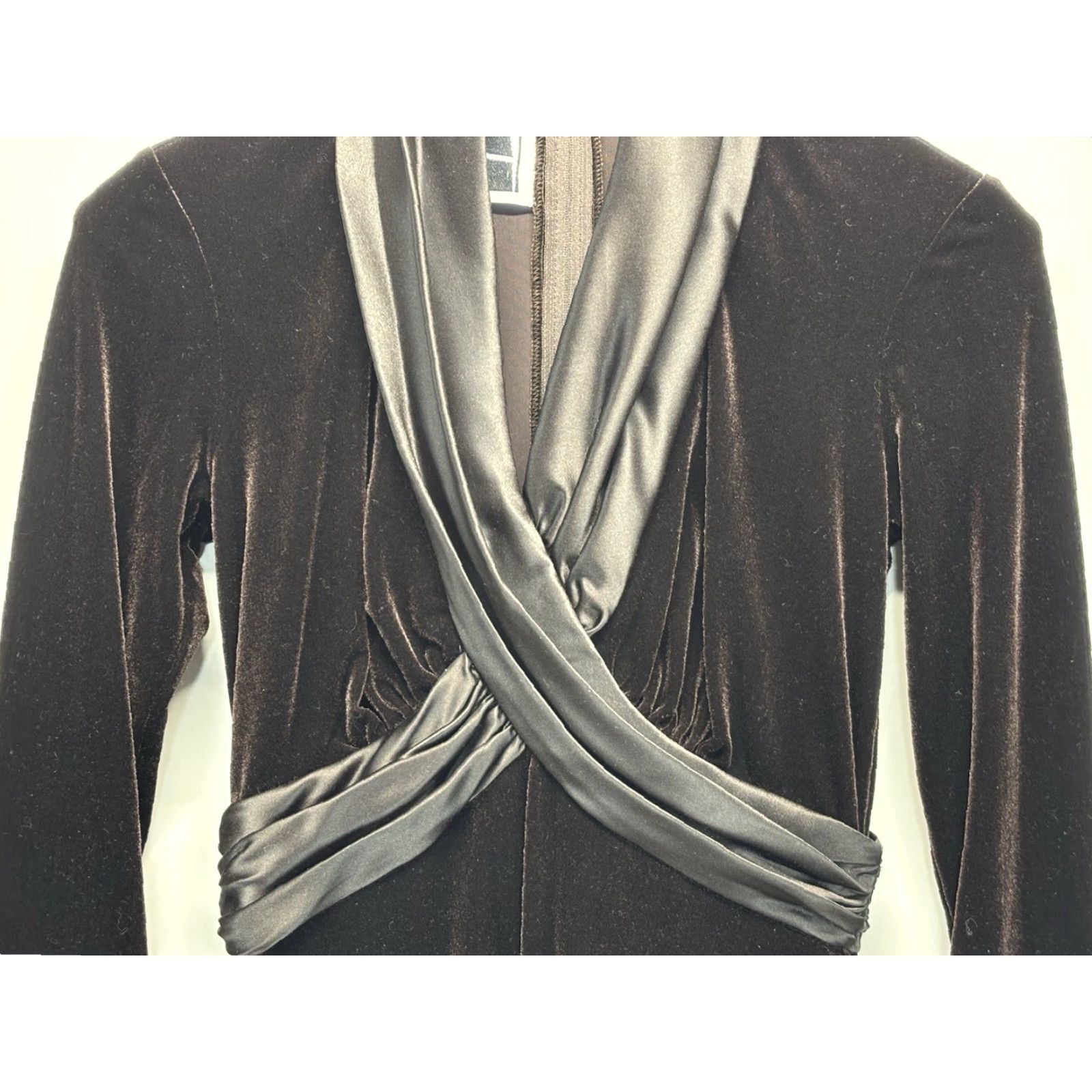 Tadashi Shoji Tadashi Shoji Velvet Evening Formal Maxi Dress Gown Womens 4 Chocolate Brown 3/4 Sleeve Turtleneck Zip Velvet Ball Gown Size S / US 4 / IT 40 - 3 Thumbnail