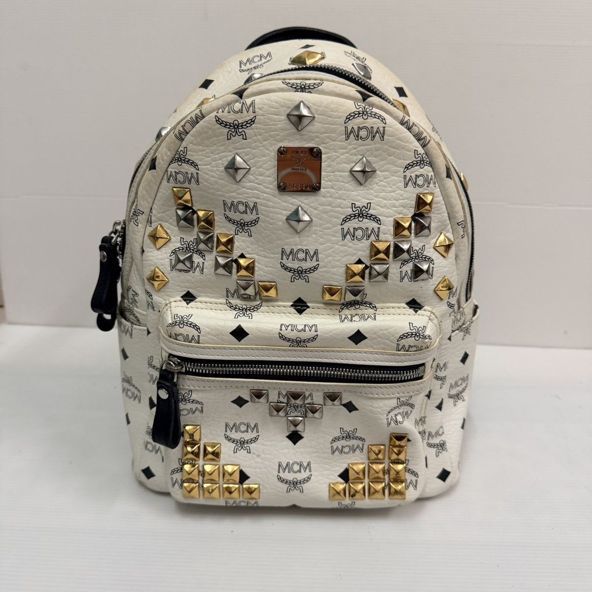 MCM MCM White Stuck Medium Backpack Size ONE SIZE - 1 Thumbnail