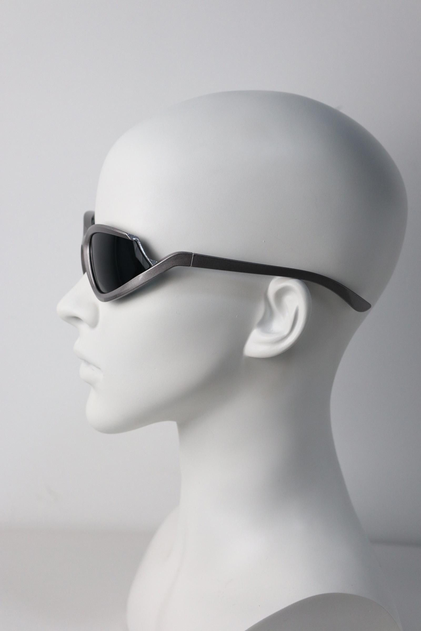 Japanese Brand Y2k Avant Garde Futuristic Gunmetal Gray Sunglasses OS Size ONE SIZE - 7 Thumbnail