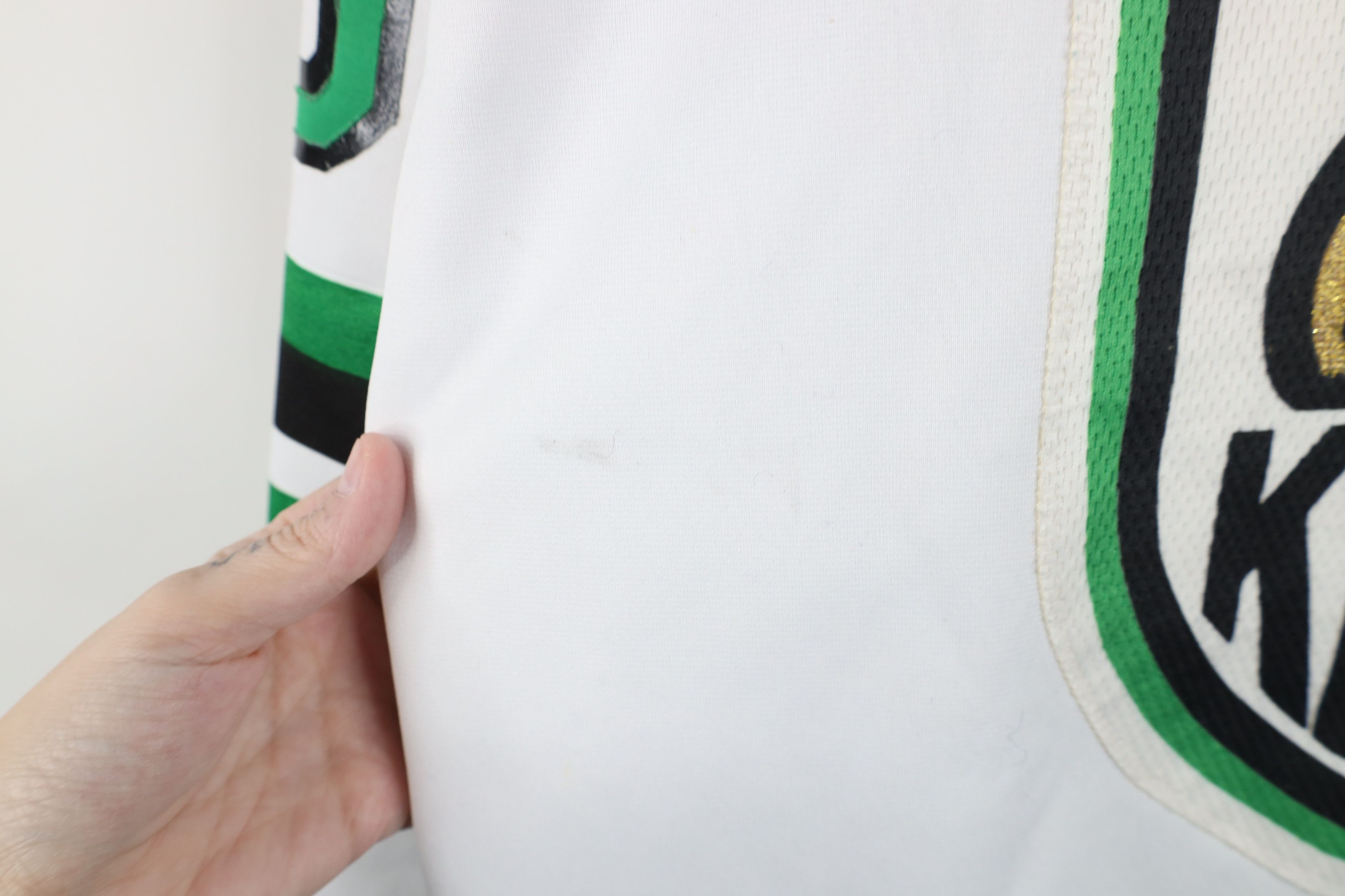 Vintage Vintage Spell Out Striped Kings Hockey Jersey White Green Size US L / EU 52-54 / 3 - 9 Thumbnail