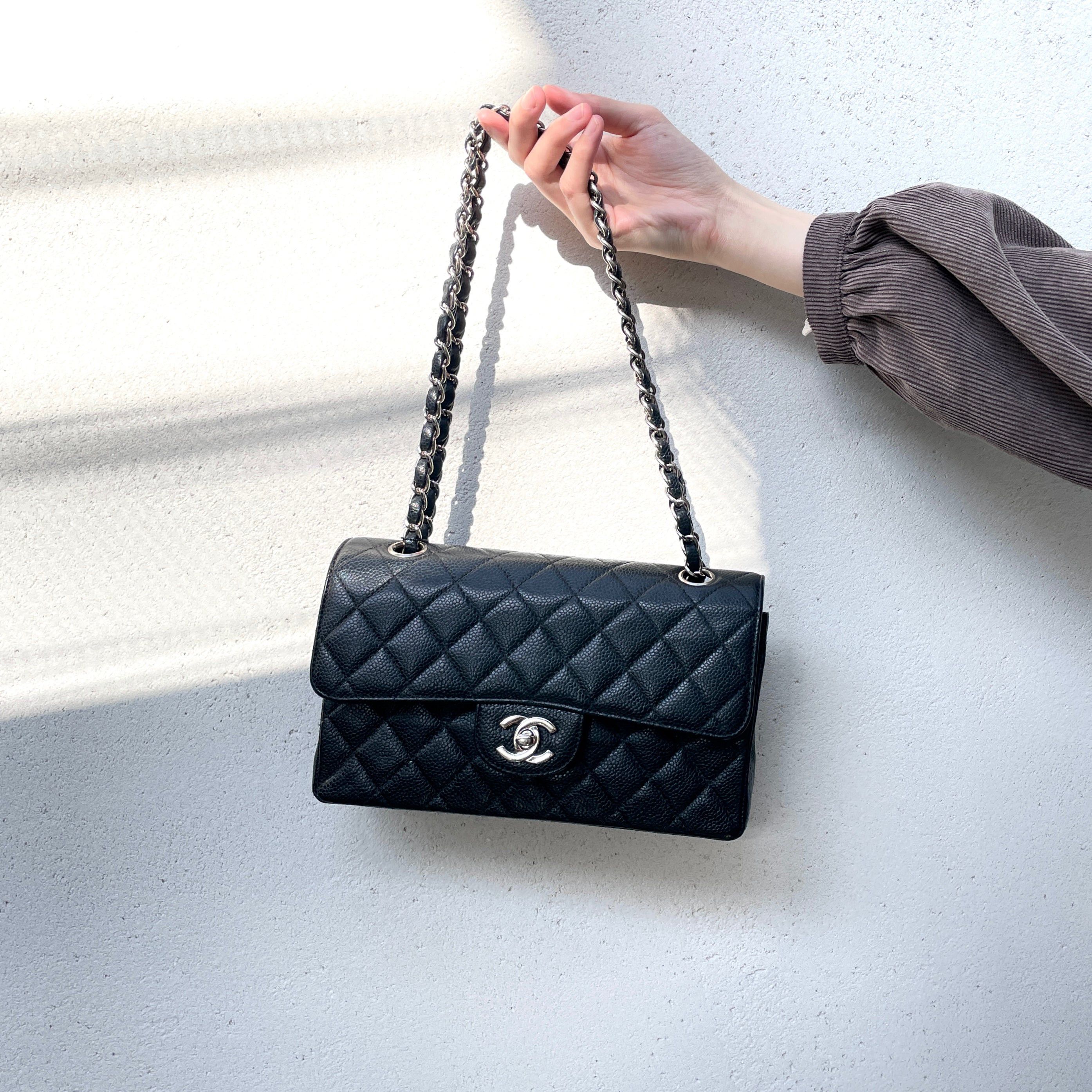 Chanel Chanel Matelassé Caviar Skin Leather Classic Flap W-Chain Shoulder Bag Pm 23Cm # Size ONE SIZE - 1 Thumbnail