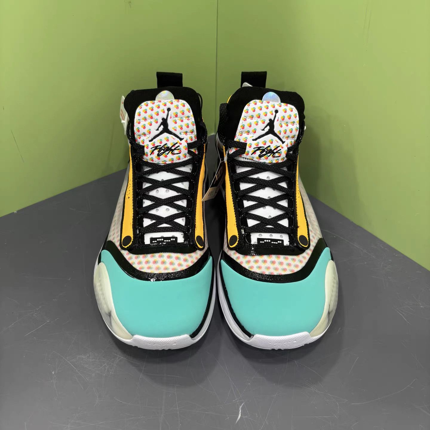 Jordan Brand Air Jordan 34 Low "Candy" Basketball Shoes K15 Size US 10 / EU 43 - 2 Thumbnail