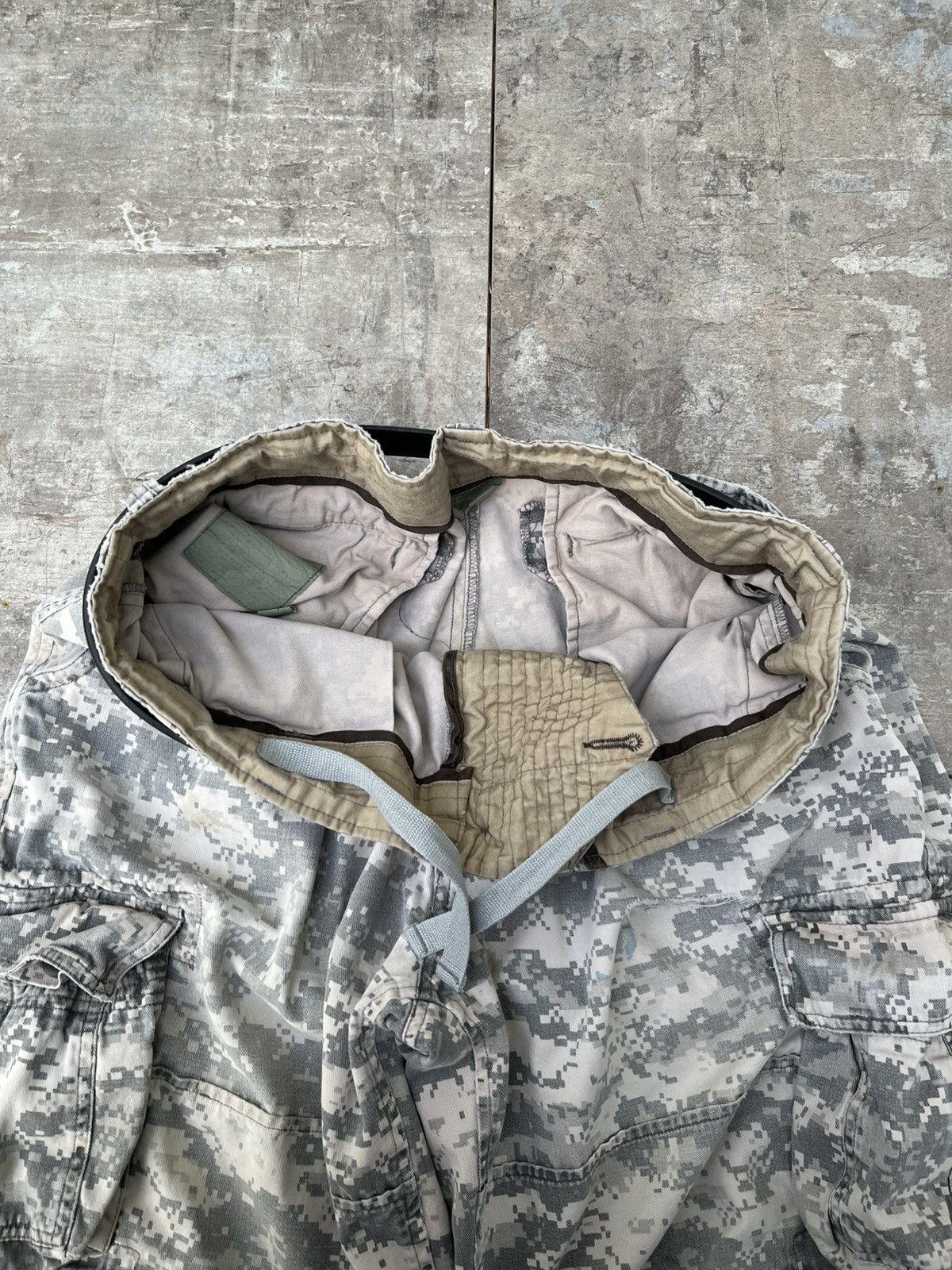 Vintage Vintage Faded Digi Camo Short Thrashed Size US 34 / EU 50 - 9 Thumbnail