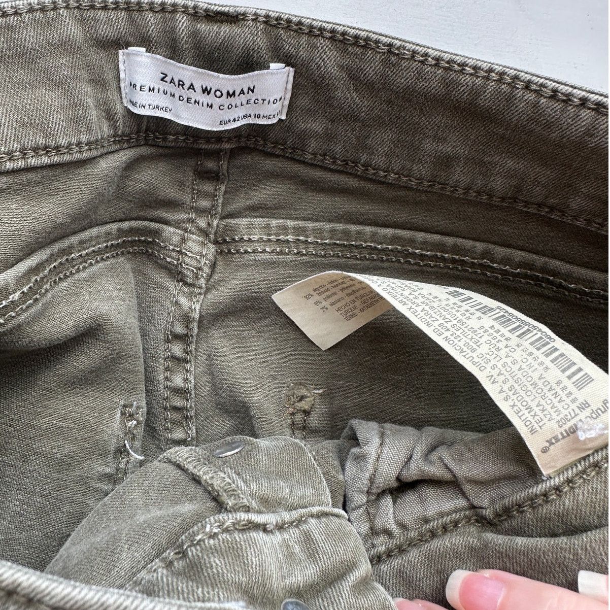 Zara Zara Women Olive Button Fly Distressed Knee Skinny Jean 10 Size 32" / US 10 / IT 46 - 9 Thumbnail