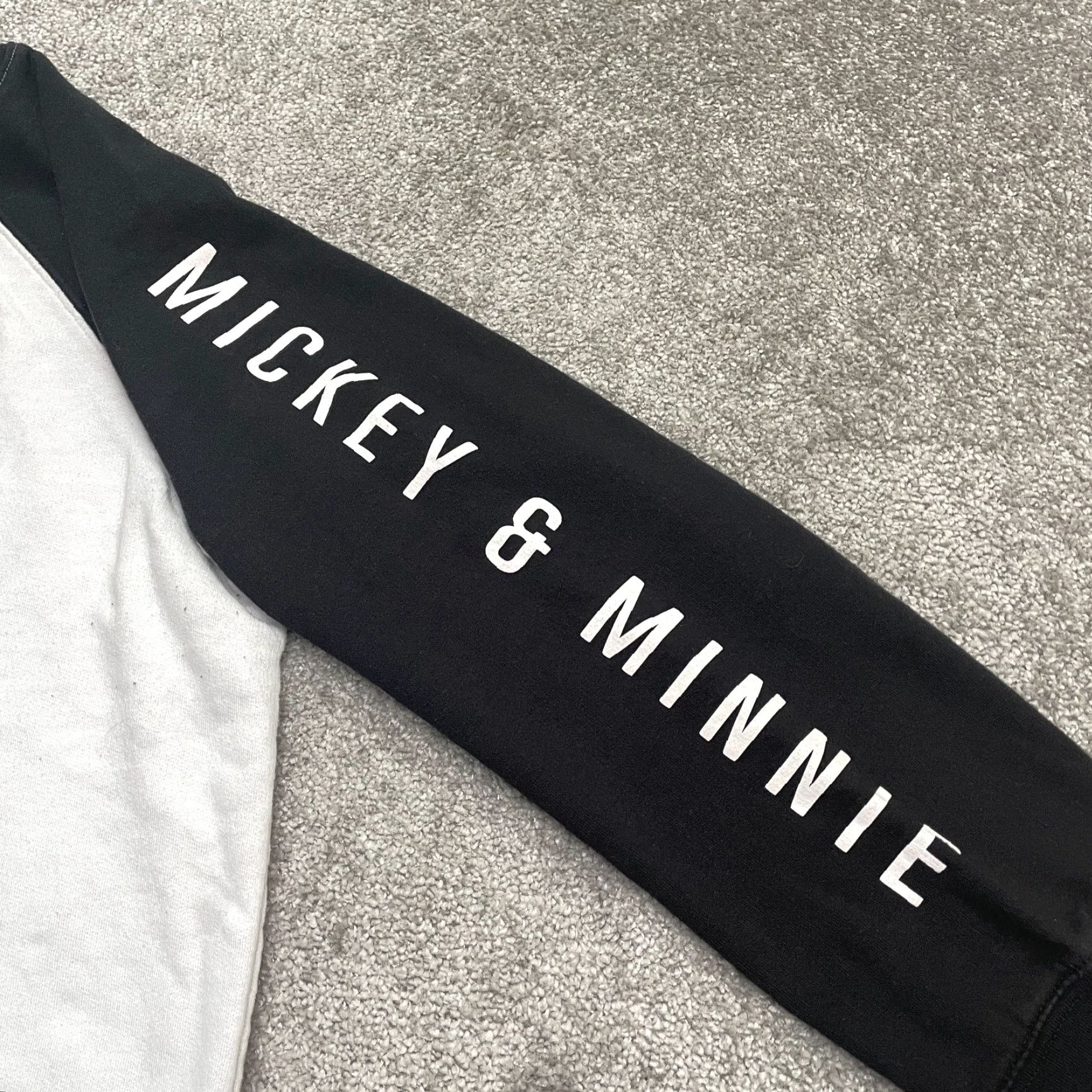 Disney Disney Mickey Minnie Graphic Sweatshirt Womens XXL Black White Raglan Casual Size XXL / US 16-18 / IT 52-54 - 4 Thumbnail