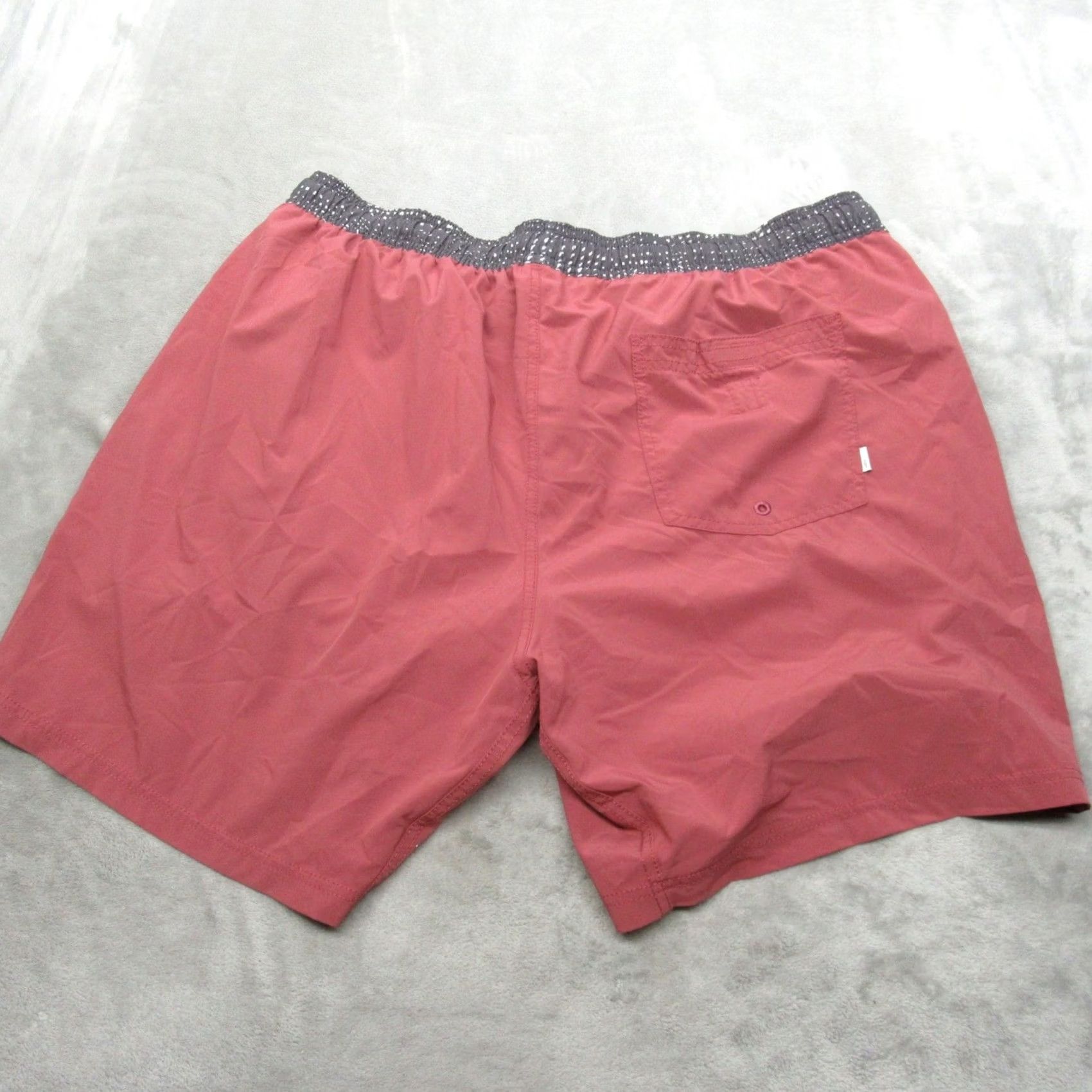 Vuori Vuori Mens XXL Board Trunks Swim Shorts Raspberry Lined Drawstring Waist Pockets Size US 39 - 3 Thumbnail