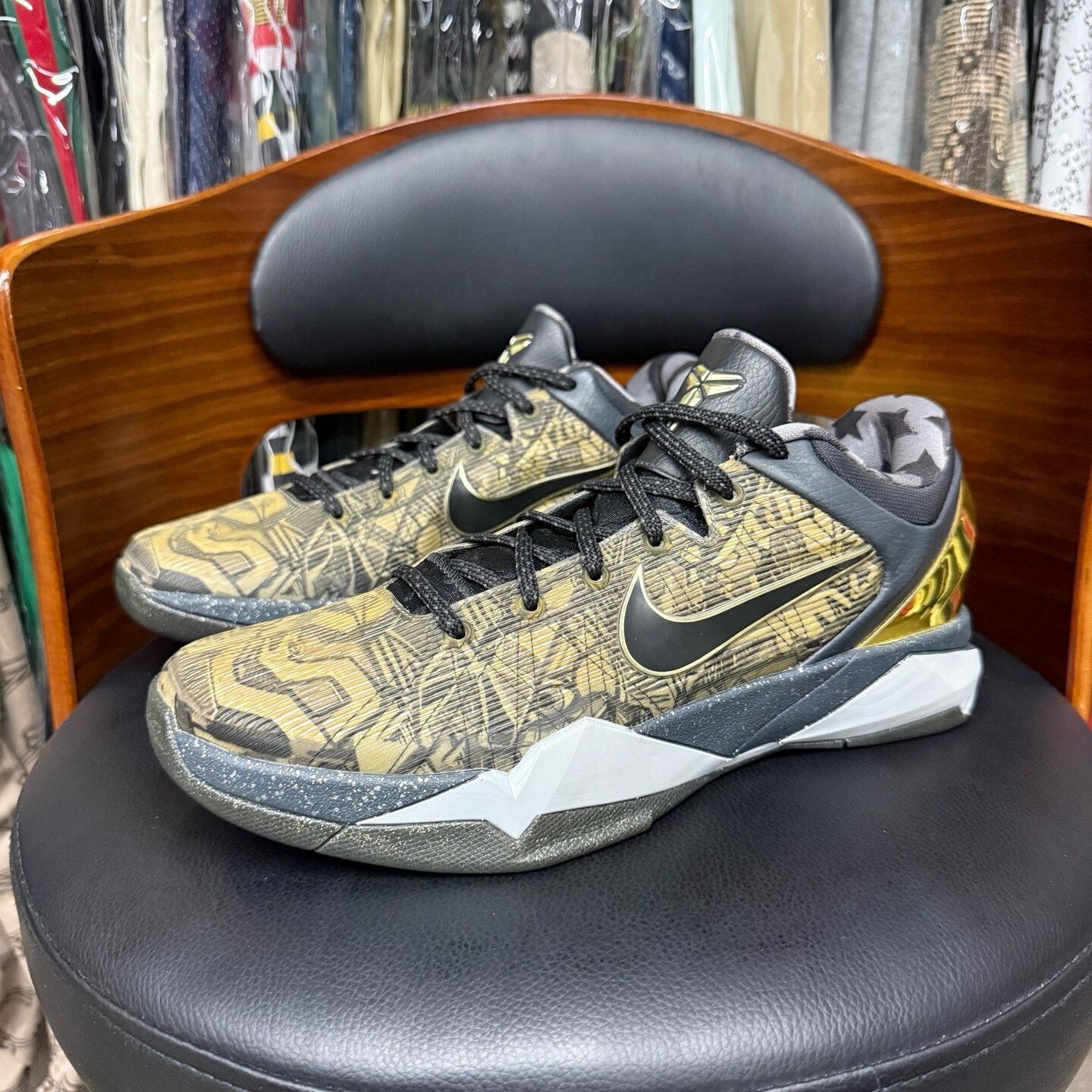 Nike Nike KOBE7 Lowtop Sneakers 42 Men Size US 9 / EU 42 - 1 Thumbnail