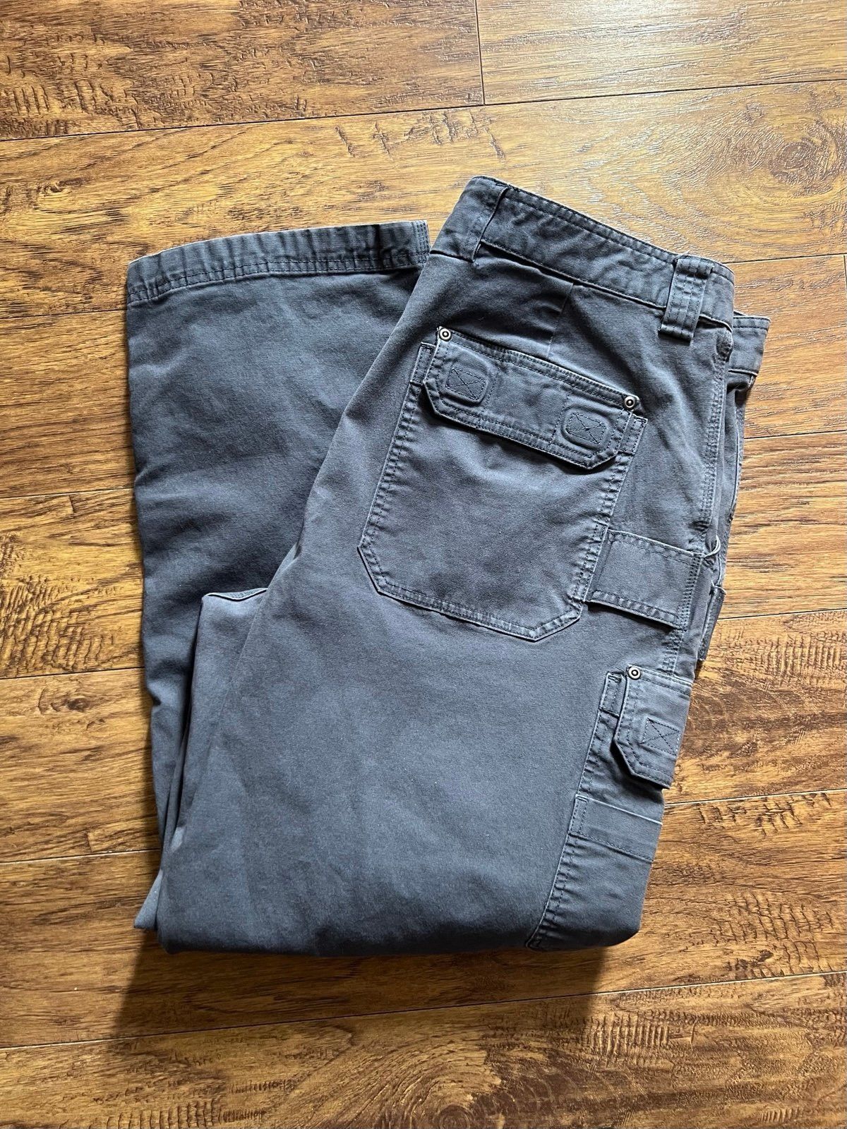 Duluth Trading Company Men's DuluthFlex Fire Hose Cargo Pants size 40/30 Size US 40 / EU 56 - 1 Thumbnail