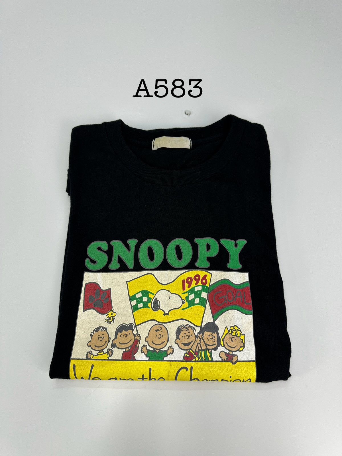 Peanuts × Vintage Vintage Snoopy We Are The Champion Tshirt A583 Size US M / EU 48-50 / 2 - 12 Thumbnail