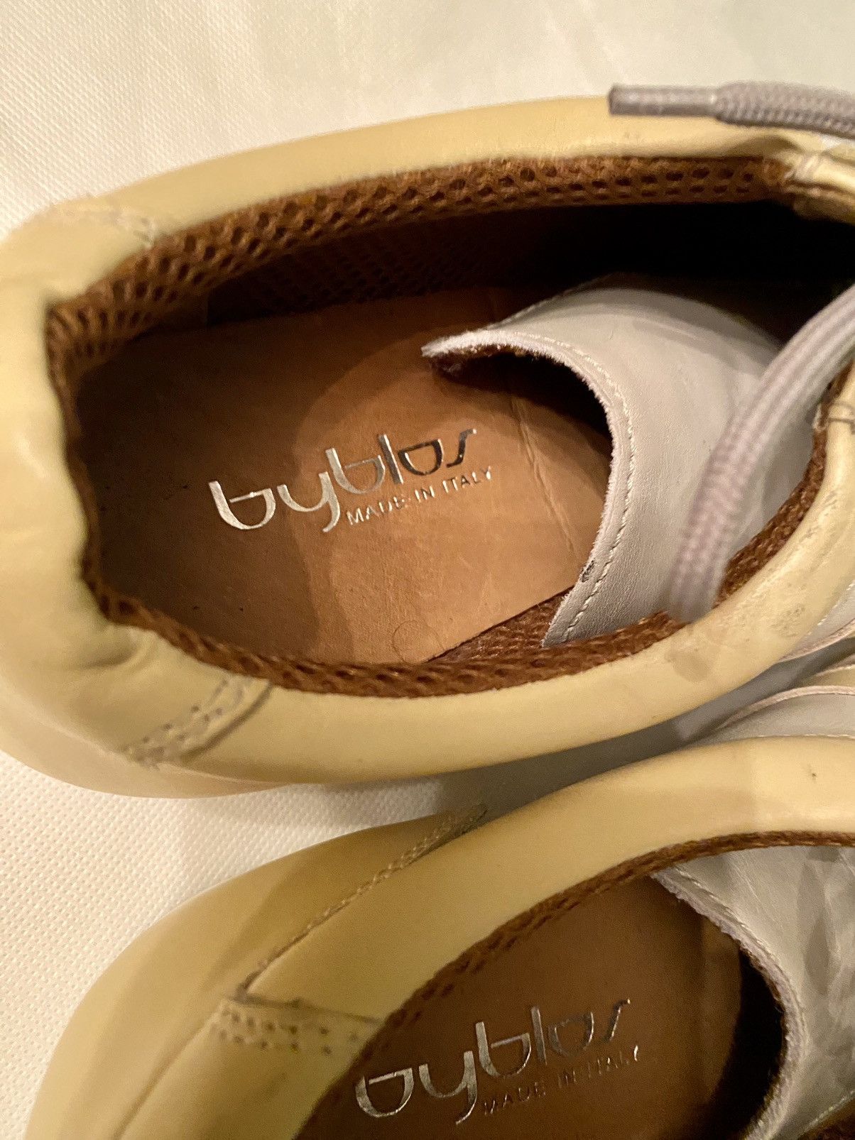 Byblos Byblos 🇮🇹 leather tri-color mesh lined retro sneakers 9 Size US 9 / EU 42 - 11 Thumbnail