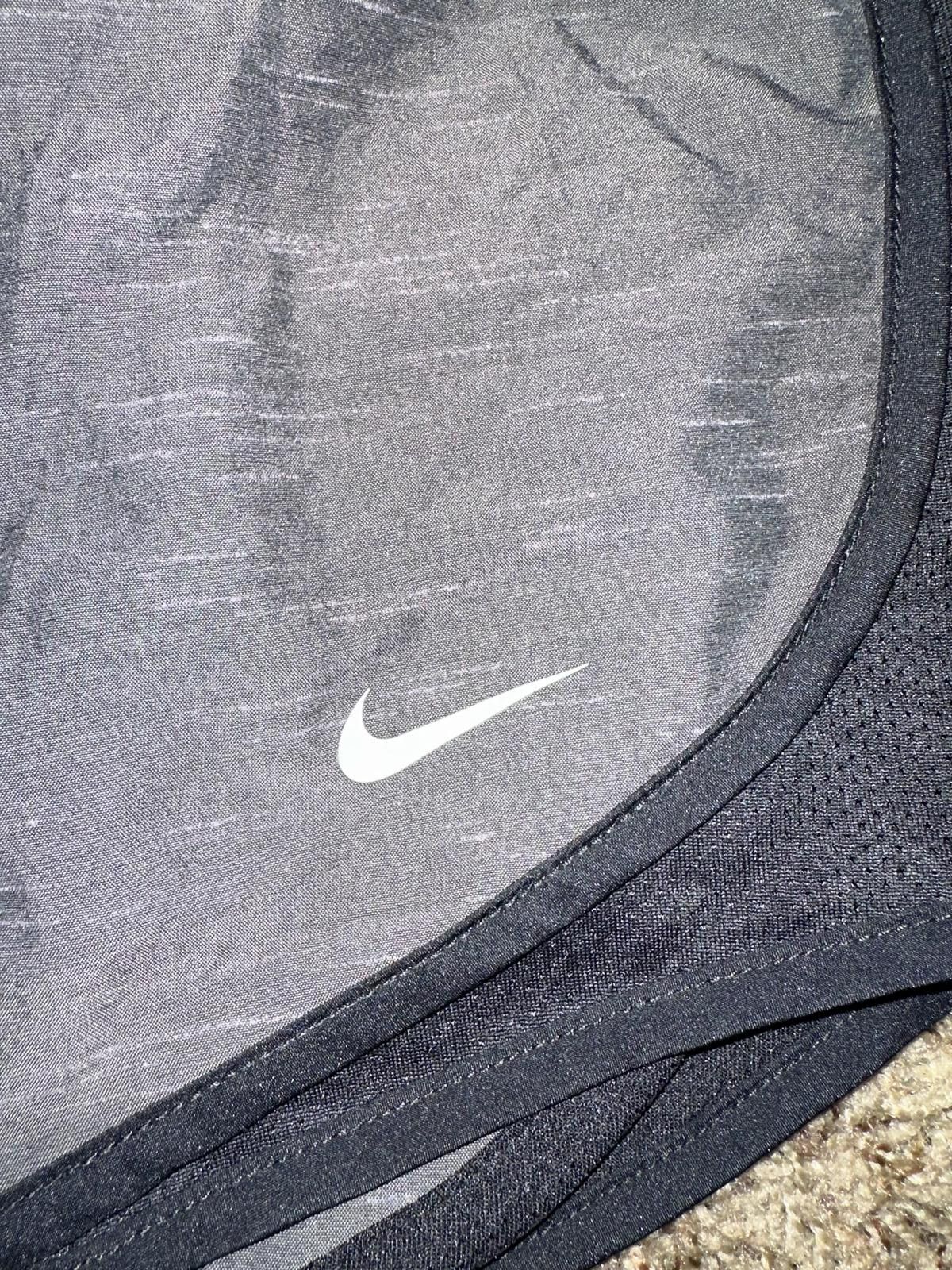 Designer Nike Women`s Dry Heather Tempo Running Shorts Size 32" / US 10 / IT 46 - 2 Thumbnail