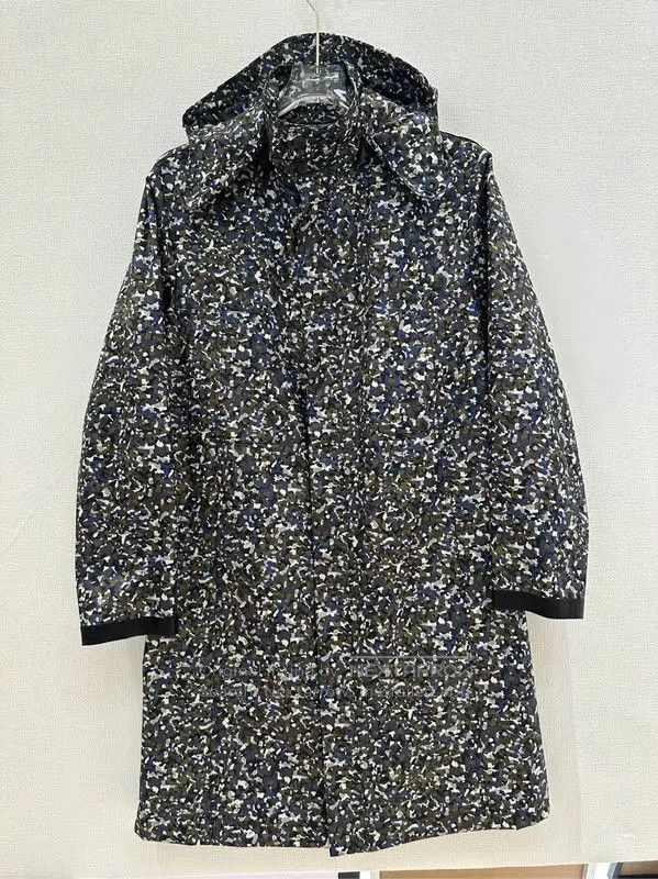 Fendi Fendi Camouflage Long Coat in Olive Green . Size US L / EU 52-54 / 3 - 1 Thumbnail