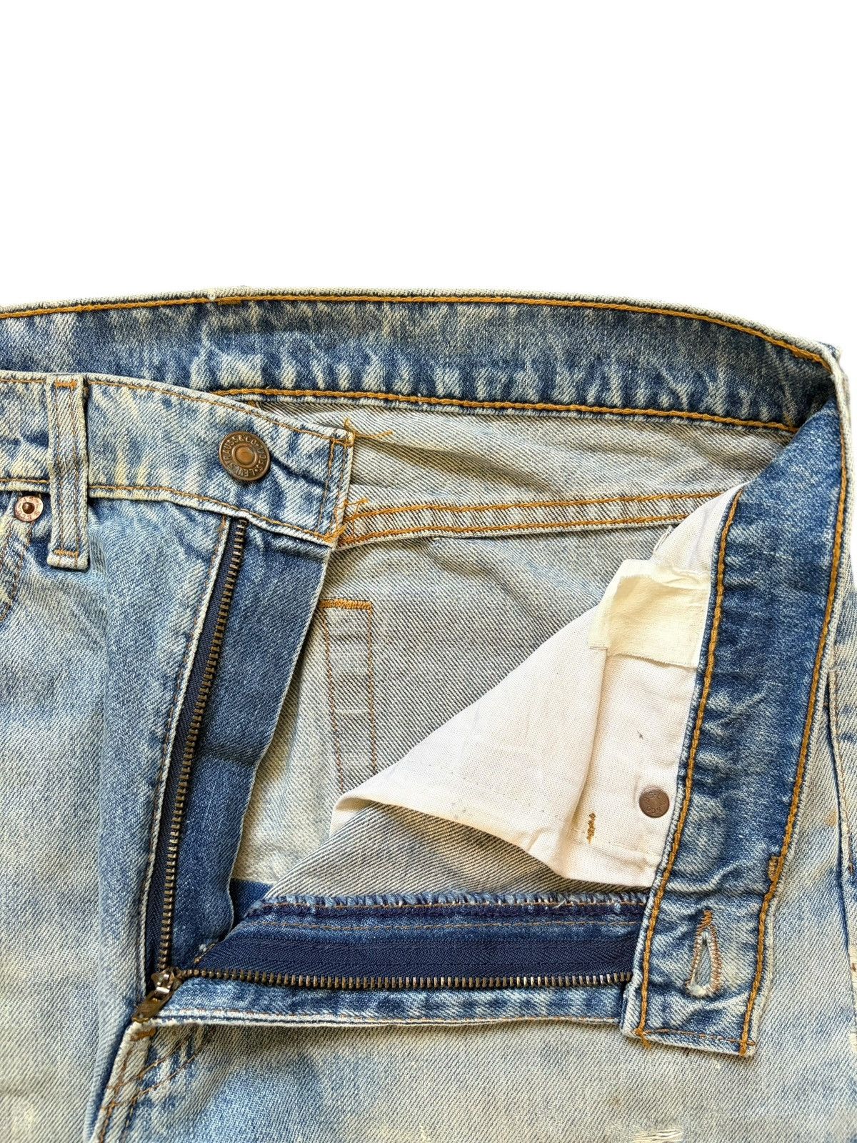 Levi's Vintage 90s Levis Dirtied Wash Distressed Loose Jeans Size US 31 - 5 Thumbnail