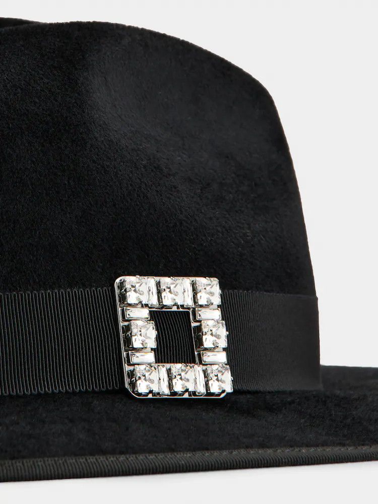 Roger Vivier o1s22i1n0325 Size: M / Hat / Cap in Black Size ONE SIZE - 4 Thumbnail