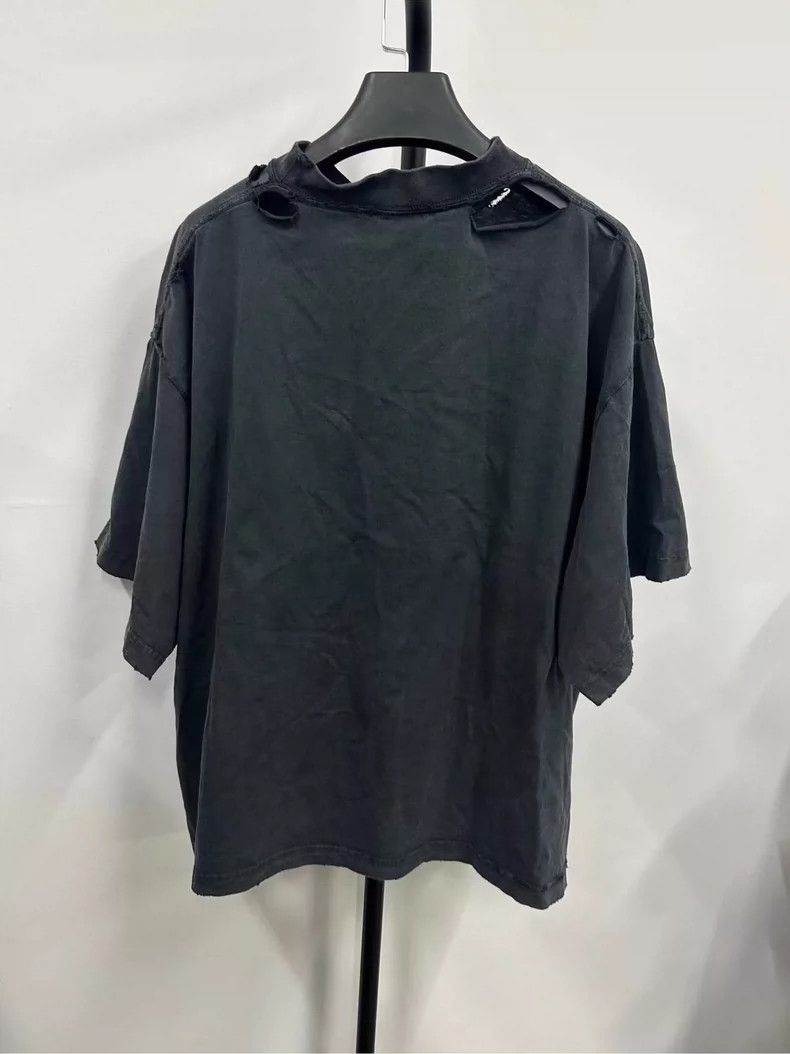 Balenciaga Balenciaga Gradient Letter Destruction Short Sleeve Size US L / EU 52-54 / 3 - 2 Thumbnail