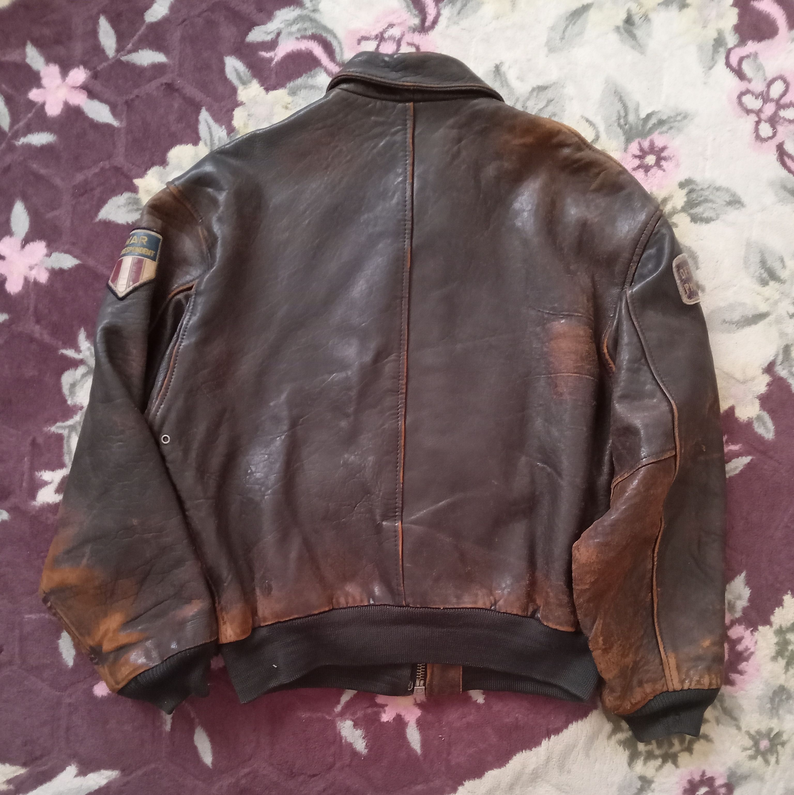 Avirex Avirex Flying Tigers Vintage Distressed Leather Jacket Size US M / EU 48-50 / 2 - 2 Thumbnail