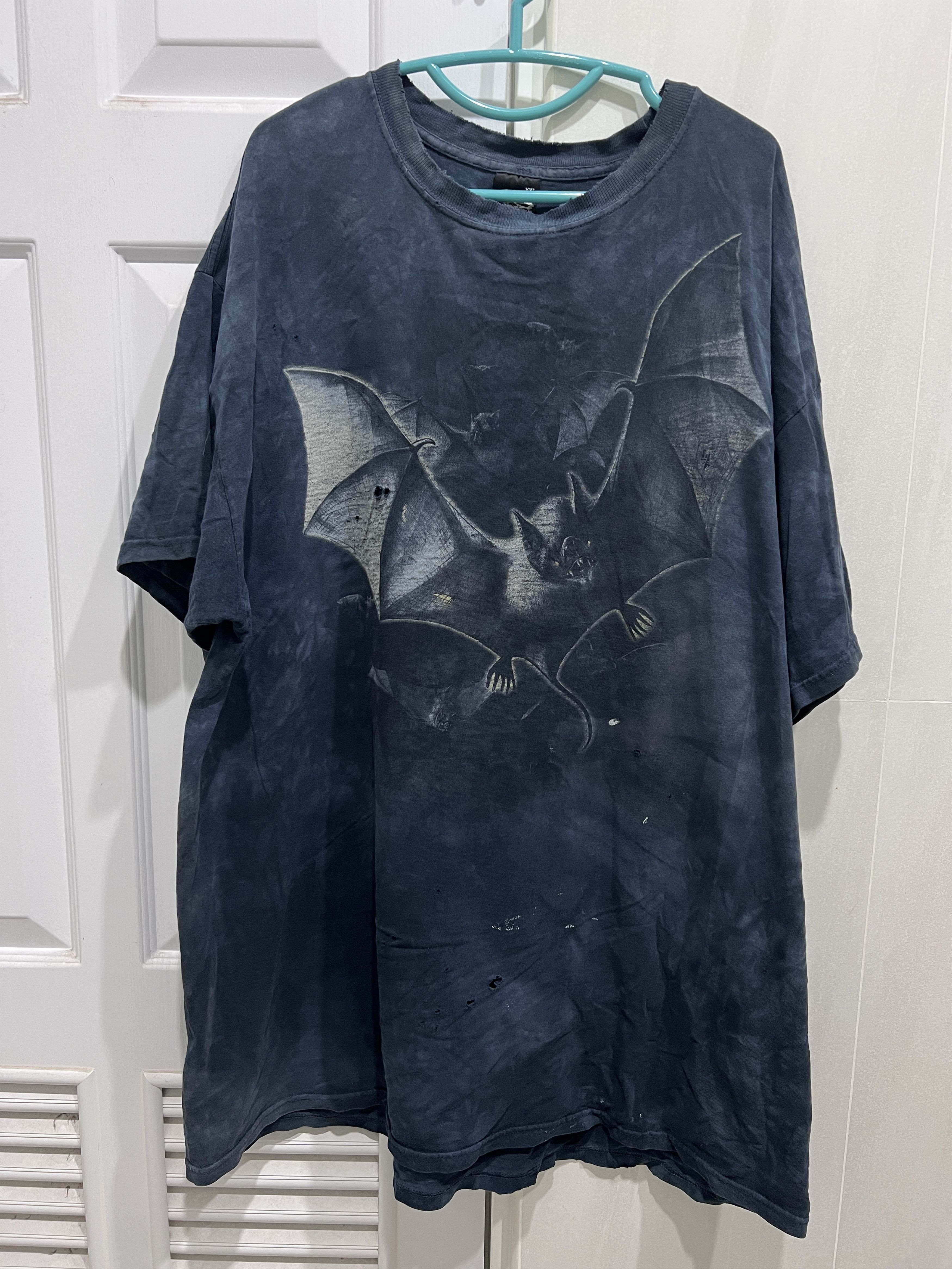 Vintage Vintage Y2K Skullbone Bat Tee Distressed Faded Thrashed 2XL Size US XXL / EU 58 / 5 - 2 Thumbnail
