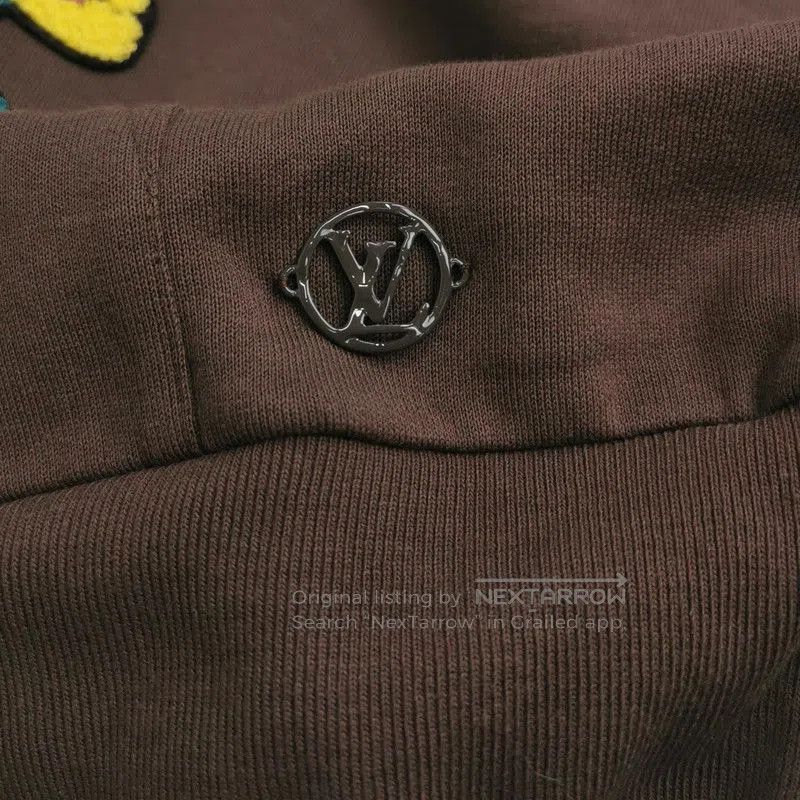Louis Vuitton Louis Vuitton Cotton Graphic Hoodie in Brown. Size US S / EU 44-46 / 1 - 3 Thumbnail