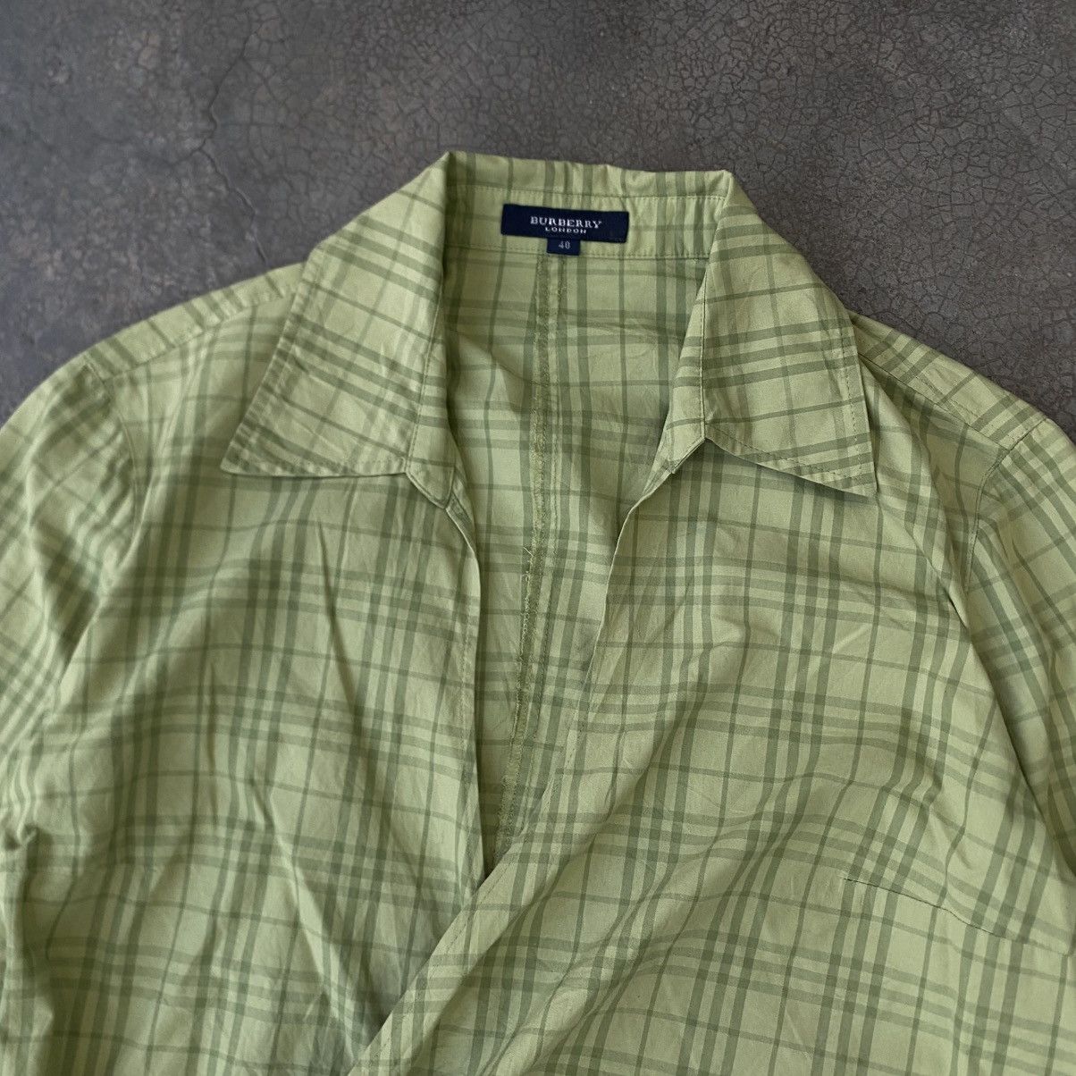 Burberry ‼️LAST DROP‼️Burberry London Green Check Wrap Blouse Cropped Size S / US 4 / IT 40 - 4 Thumbnail
