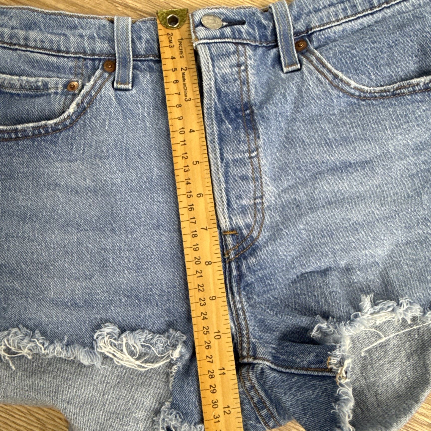 Levi's VINTAGE Levi's 501 Womens High Rise Button Fly Cut-Off Jean Denim Shorts Adult Size 29 Blue 2in Inseam Womens Size 29" - 6 Thumbnail