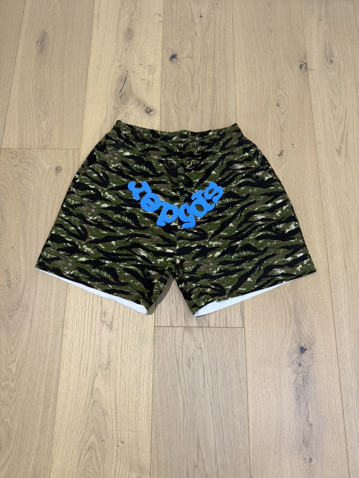 Sp5der Sp5der OG Web Tiger Camo Shorts Size US 34 / EU 50 - 1 Thumbnail