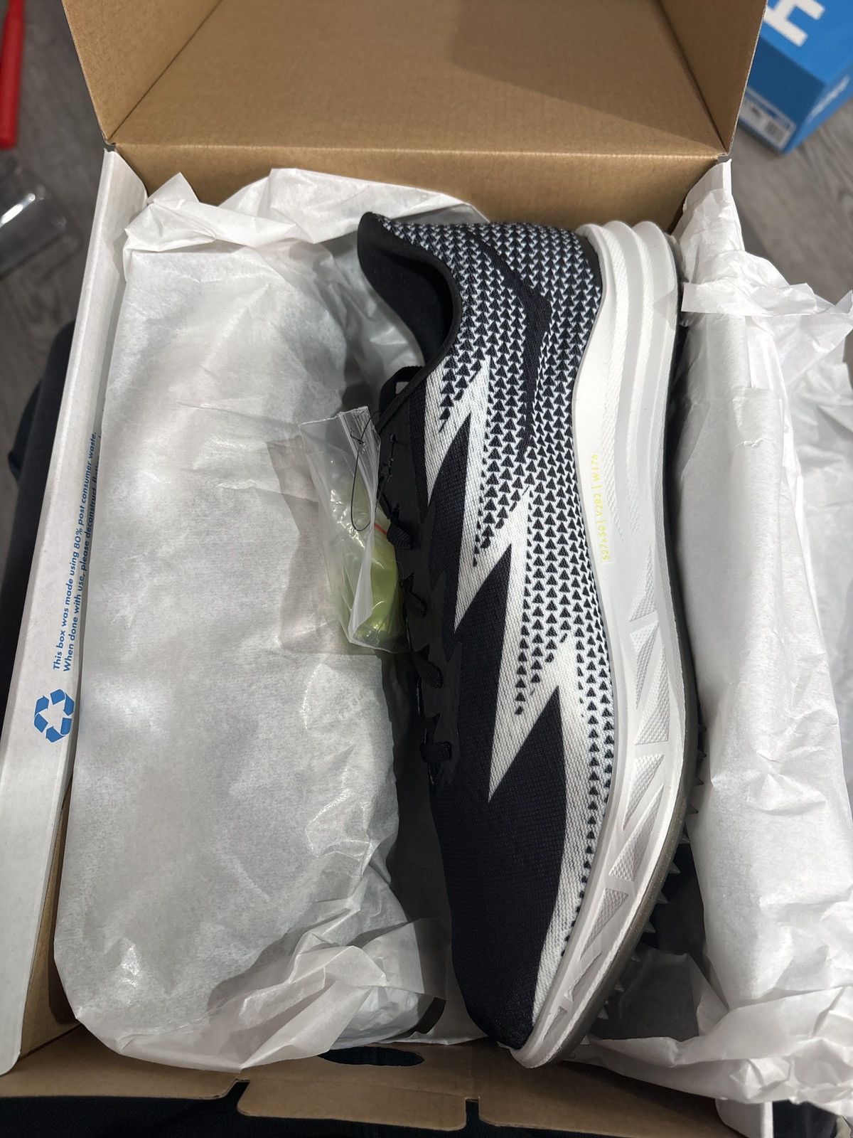 Hoka Hoka track spike (U Crescendo MD) Size US 10 / EU 43 - 6 Thumbnail